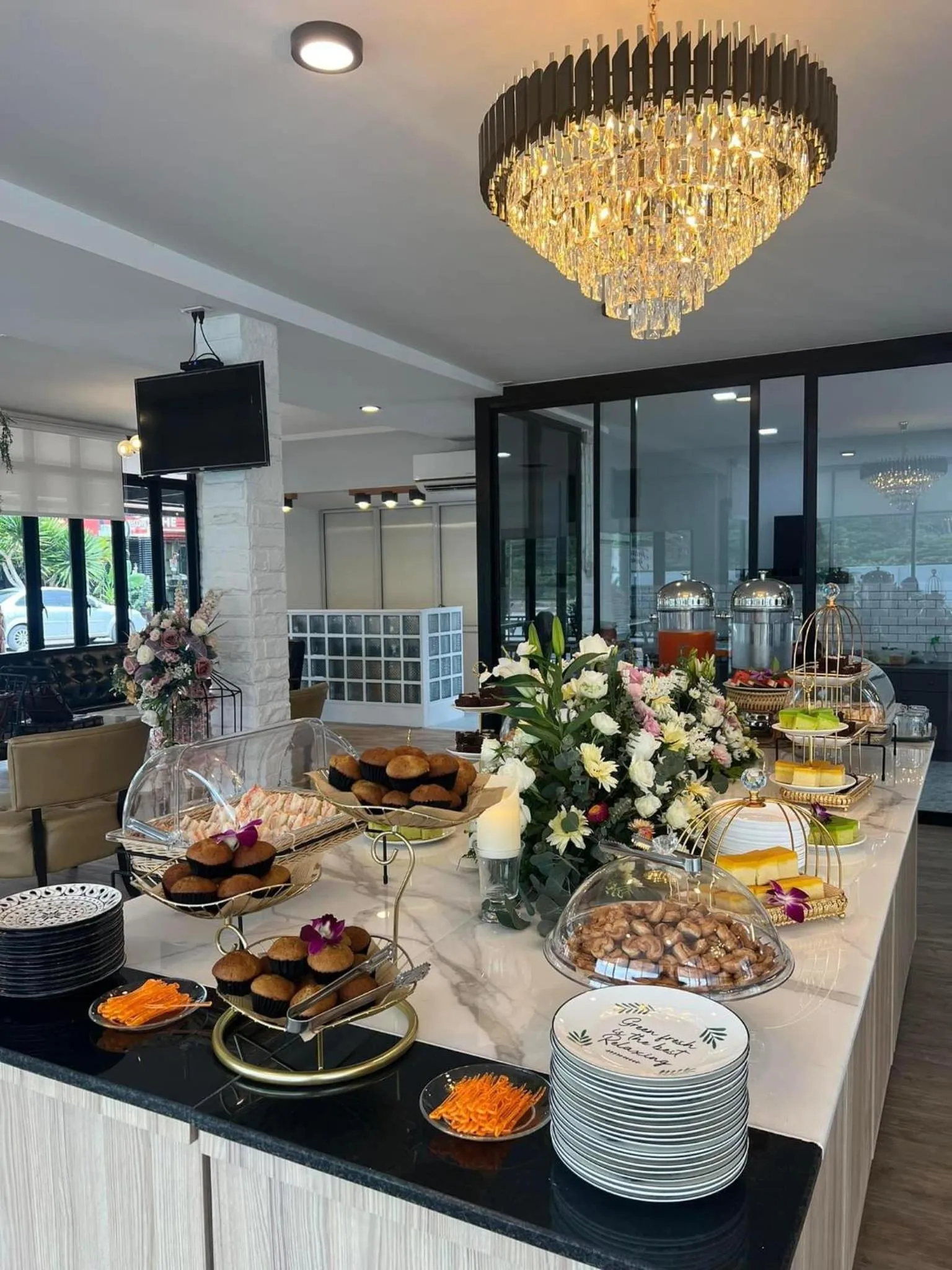 Restaurant/places to eat in JB Grand Resort