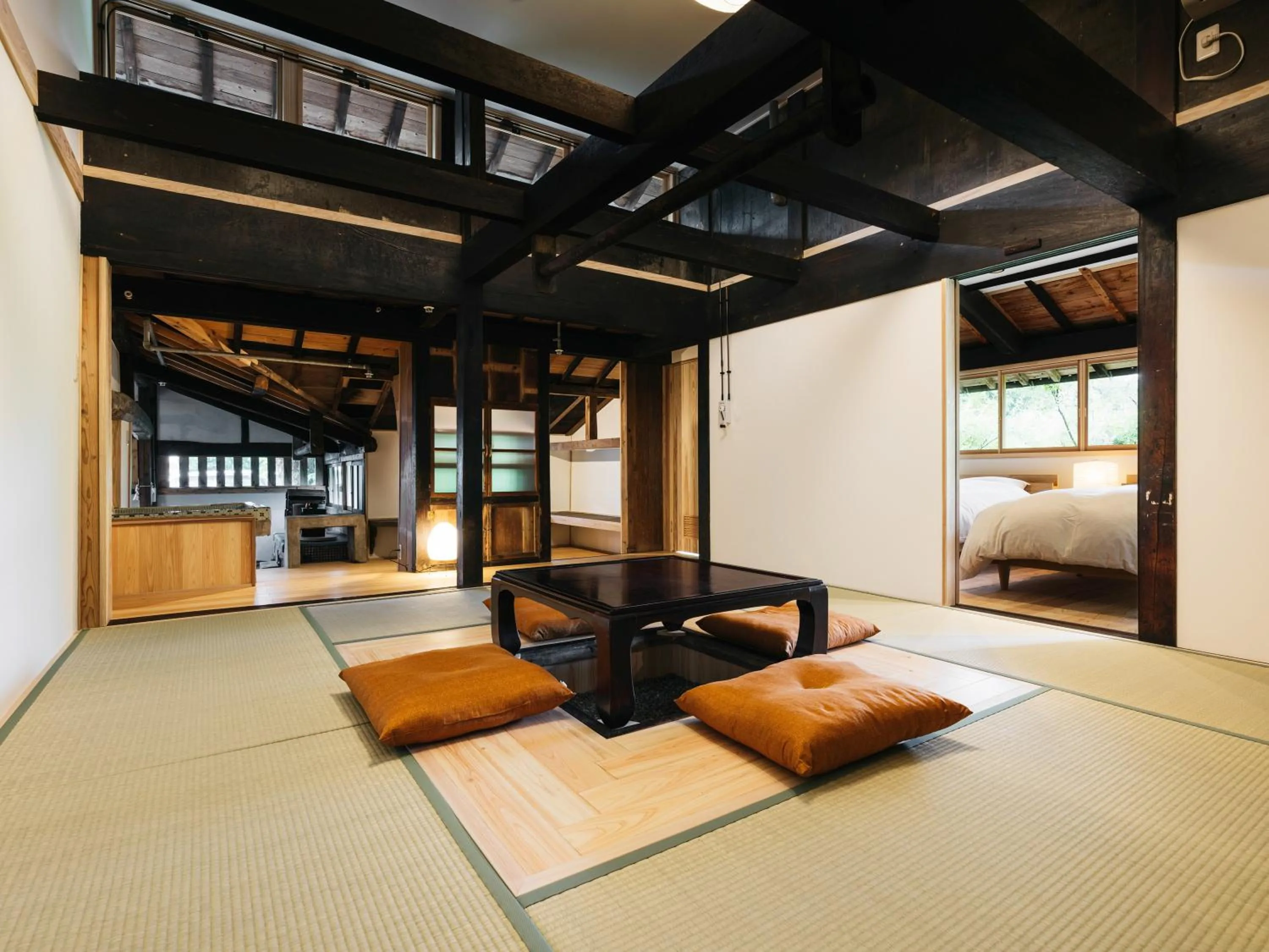 Living room, Bed in RITA Izumifumoto