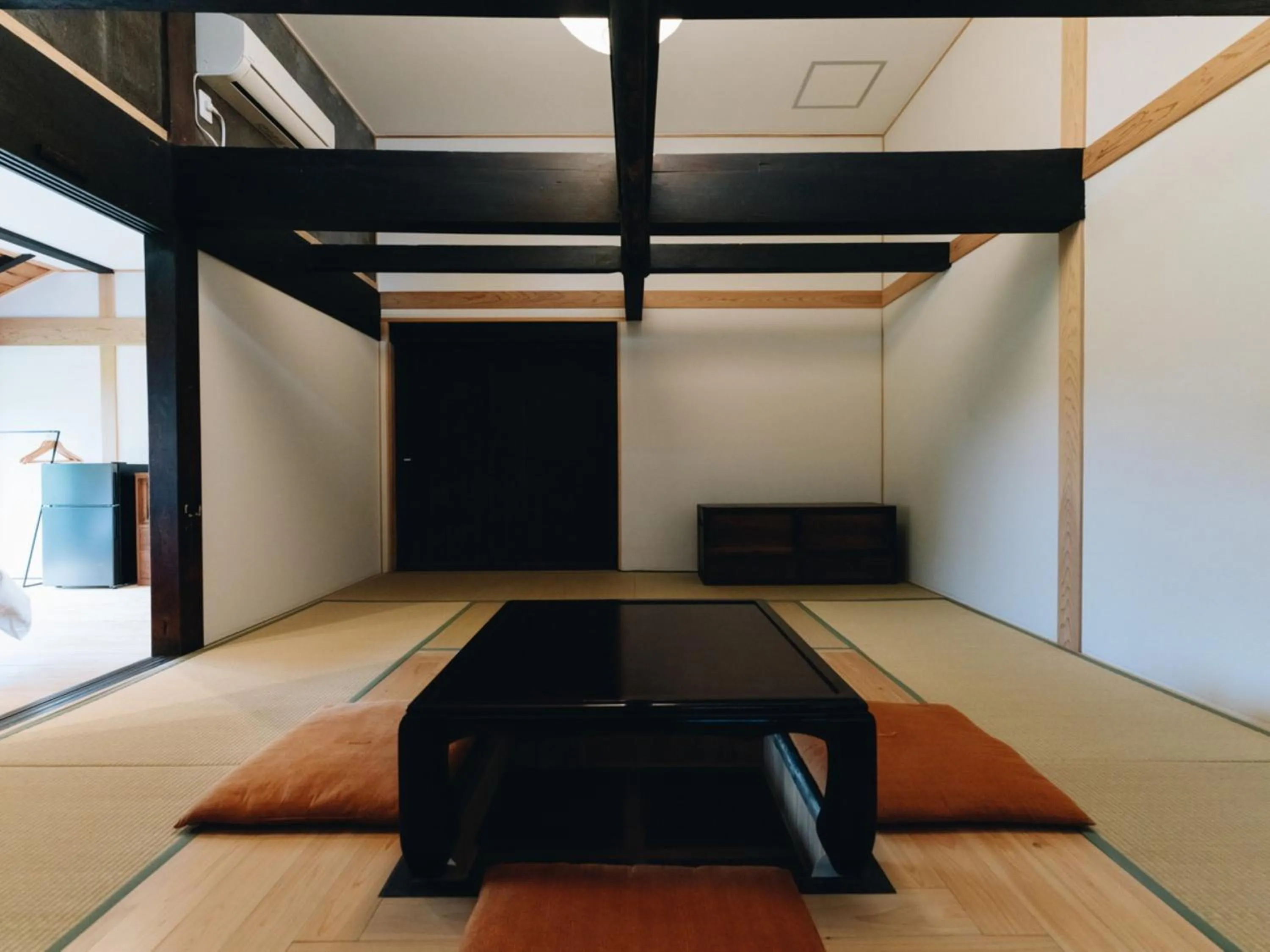 Photo of the whole room in RITA Izumifumoto