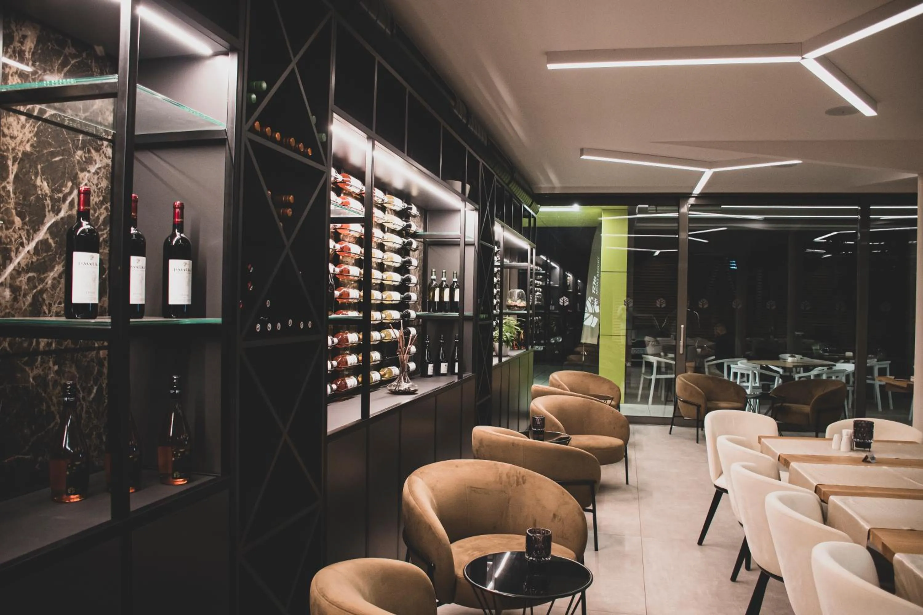 Restaurant/places to eat in RM Hotel Wellness & Congress