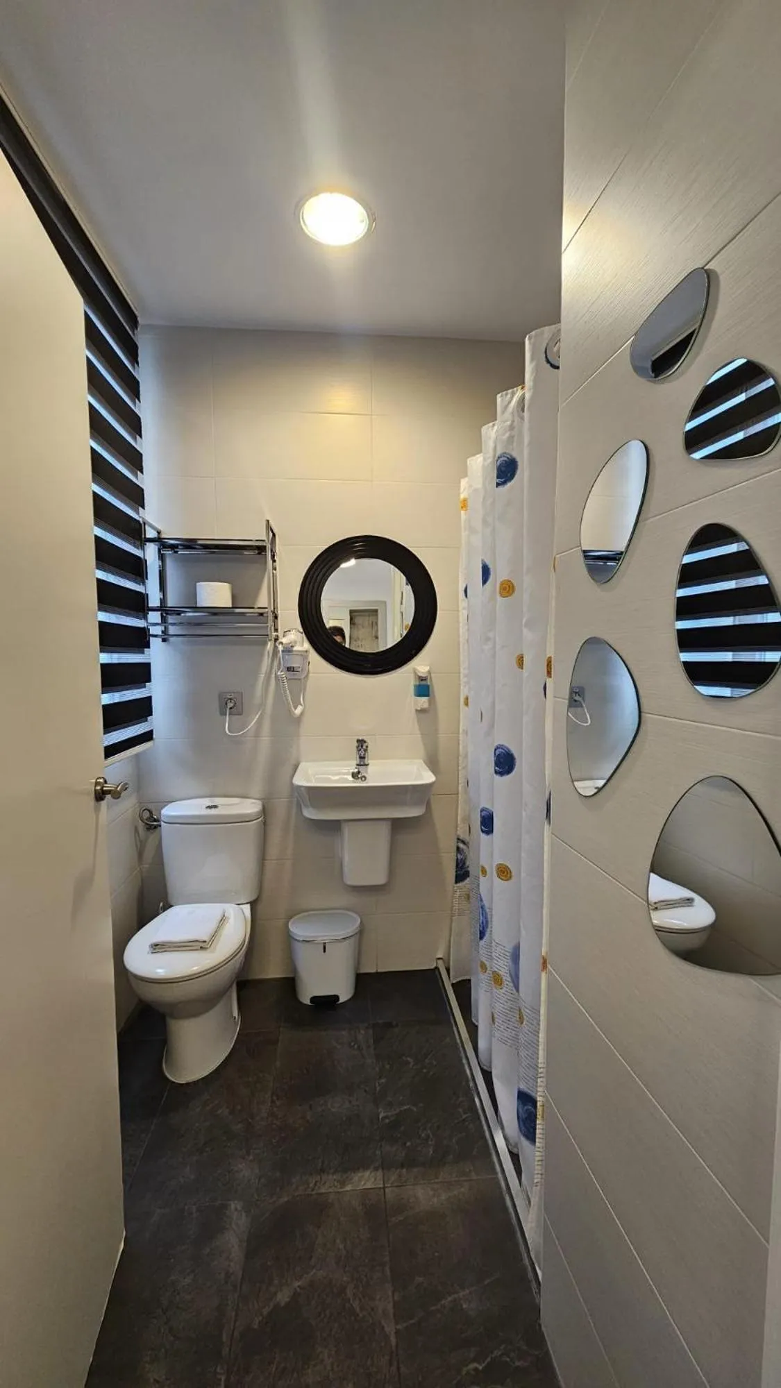 Bathroom in Hostal Lauria