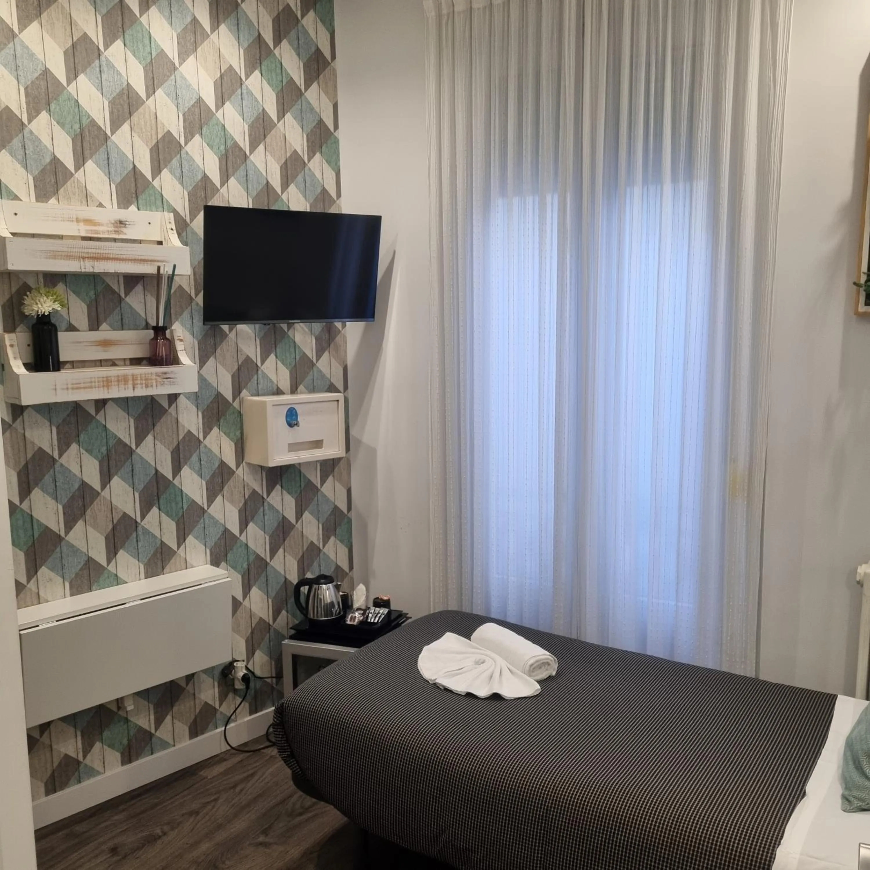 Photo of the whole room, Bed in Hostal Lauria