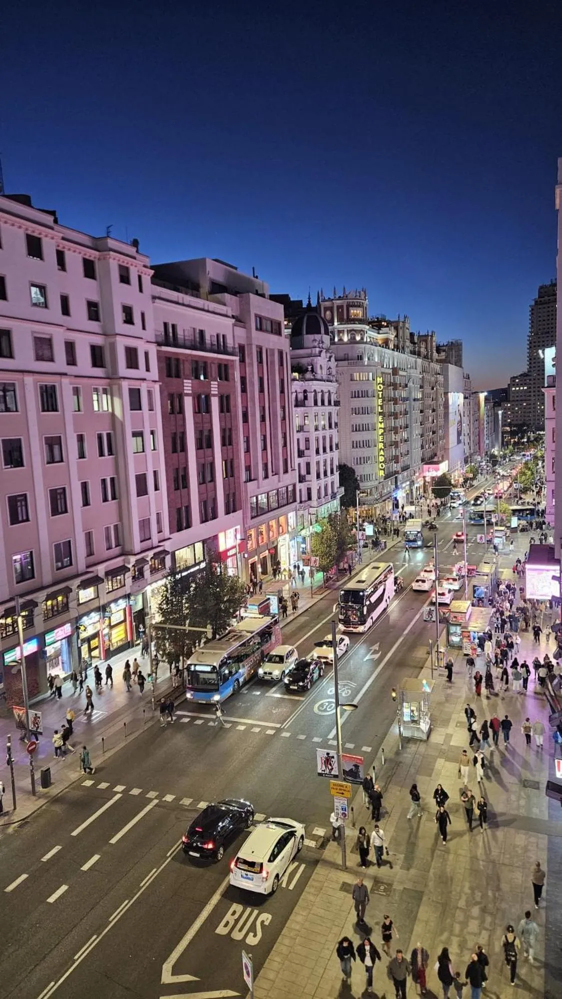 Night in Hostal Lauria