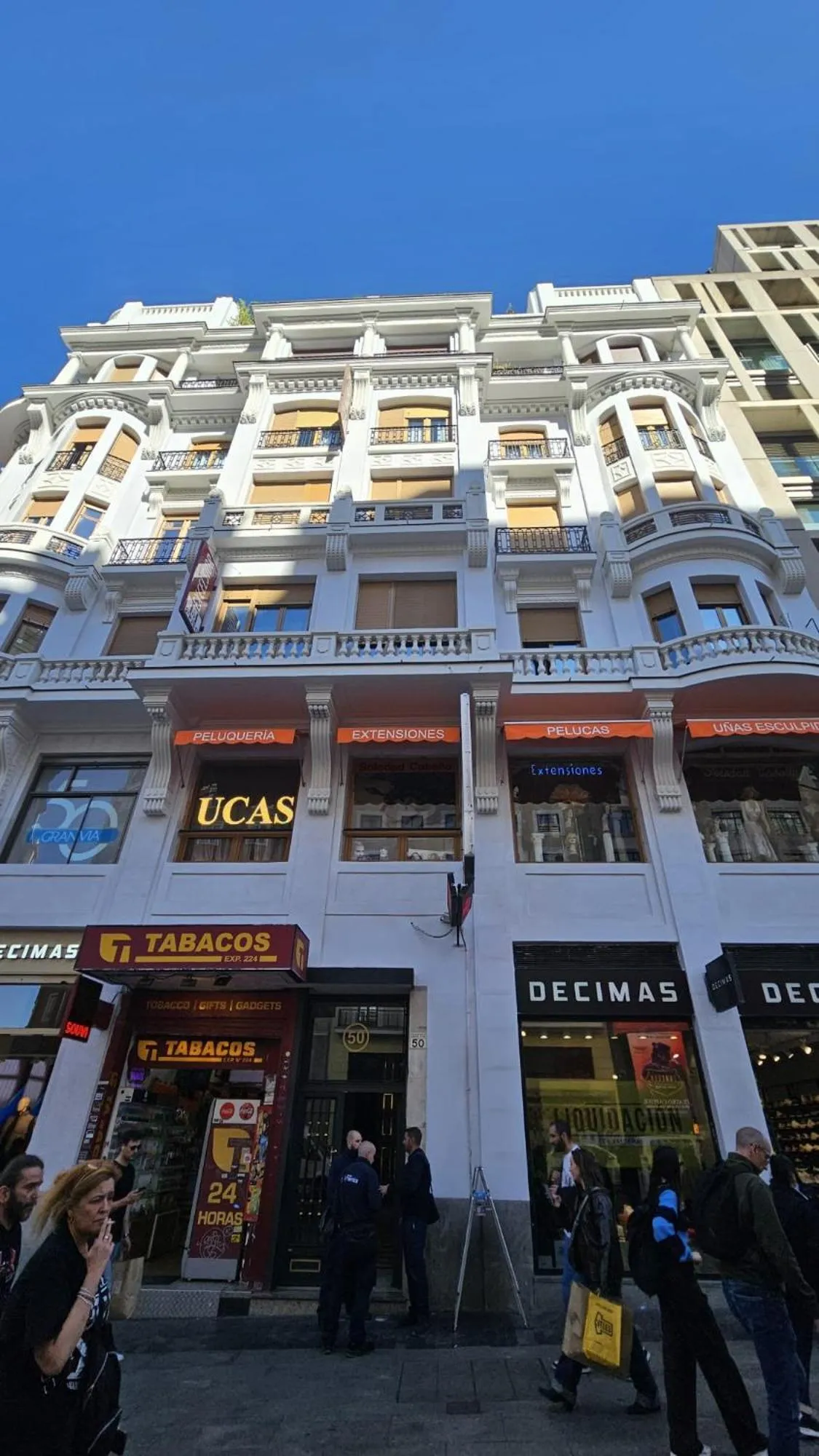 Property building in Hostal Lauria