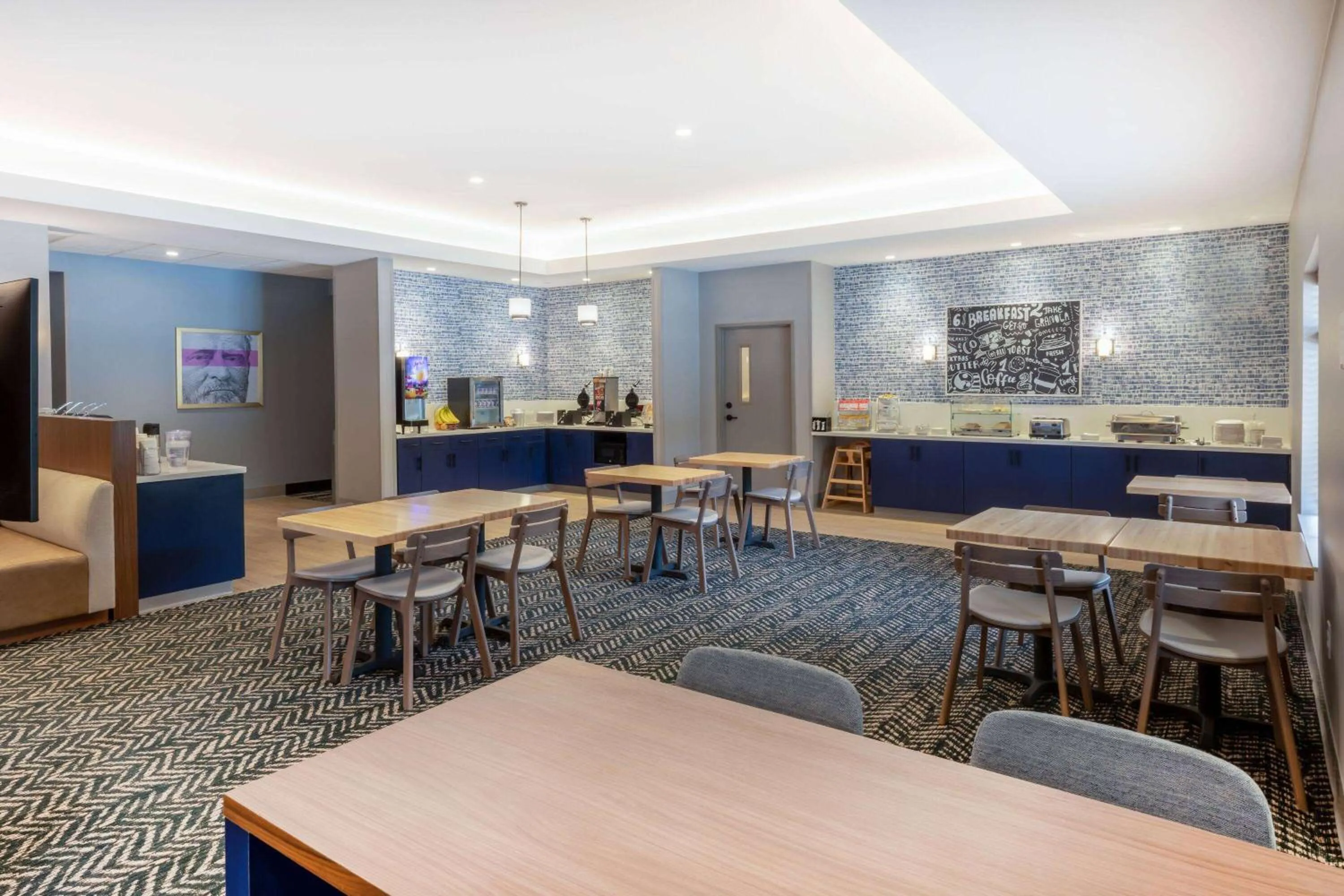 Breakfast in AmericInn by Wyndham Mountain Home