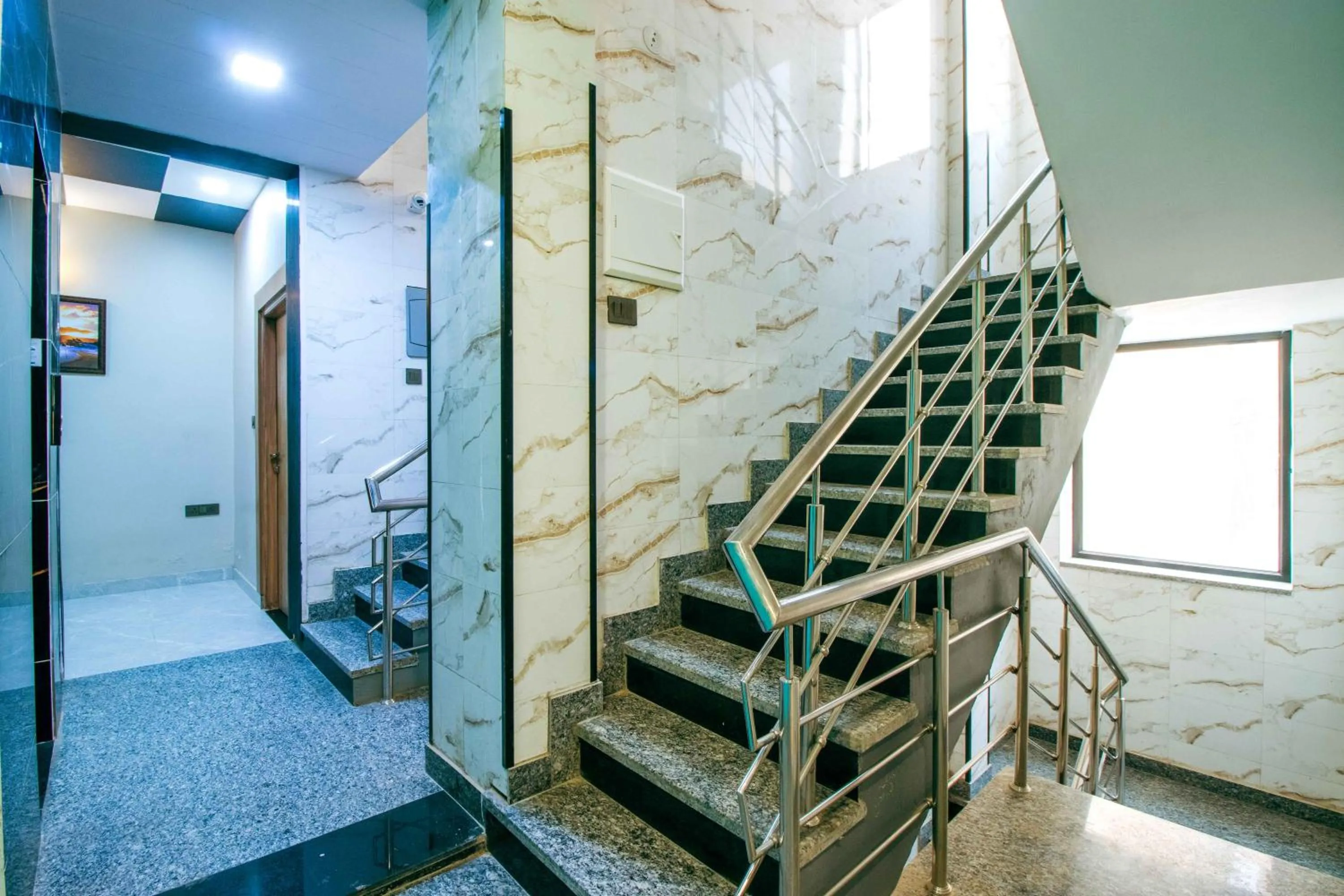 Lobby or reception in Treebo Elite Corporate, Sector 62