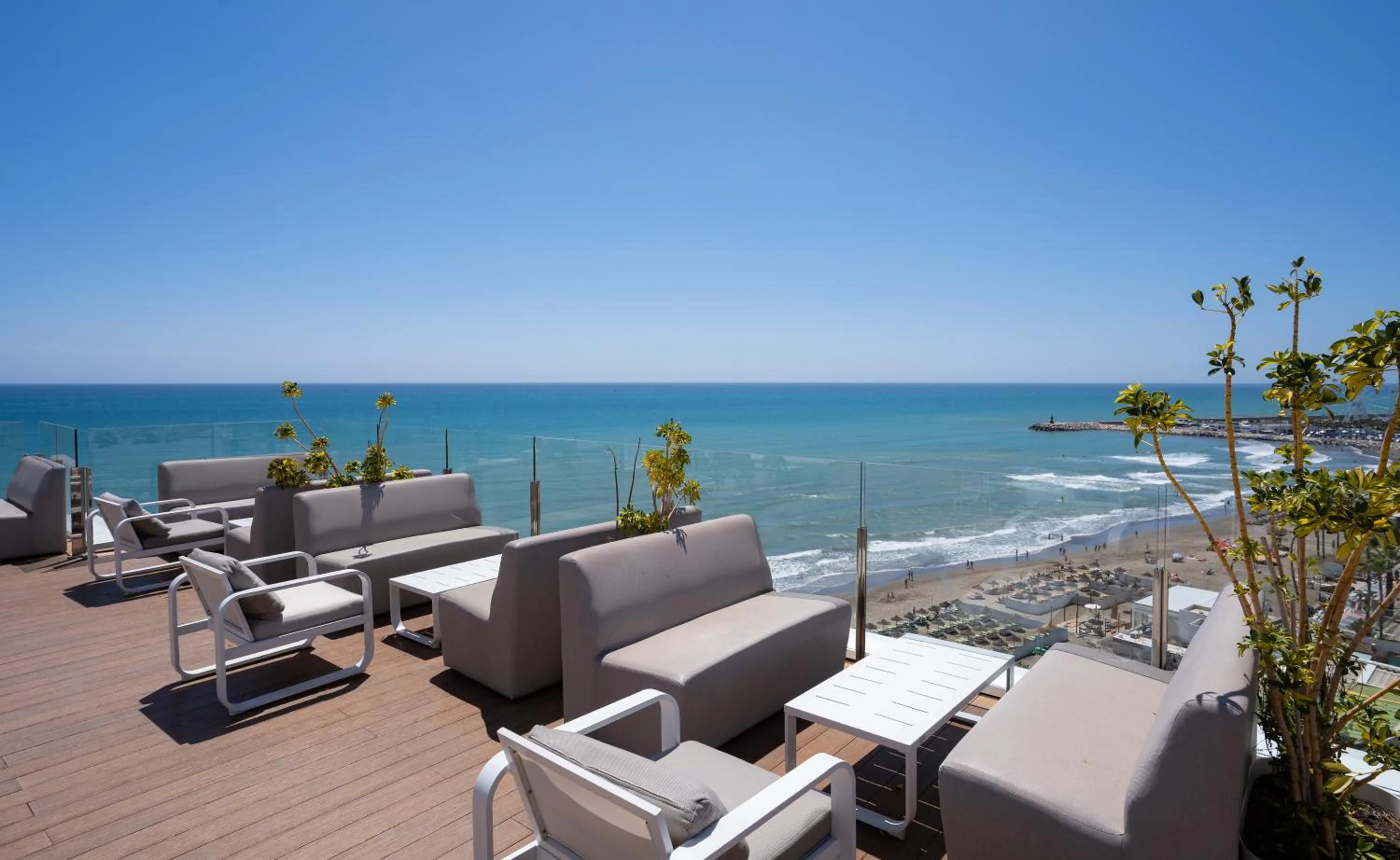 Area and facilities in La Barracuda