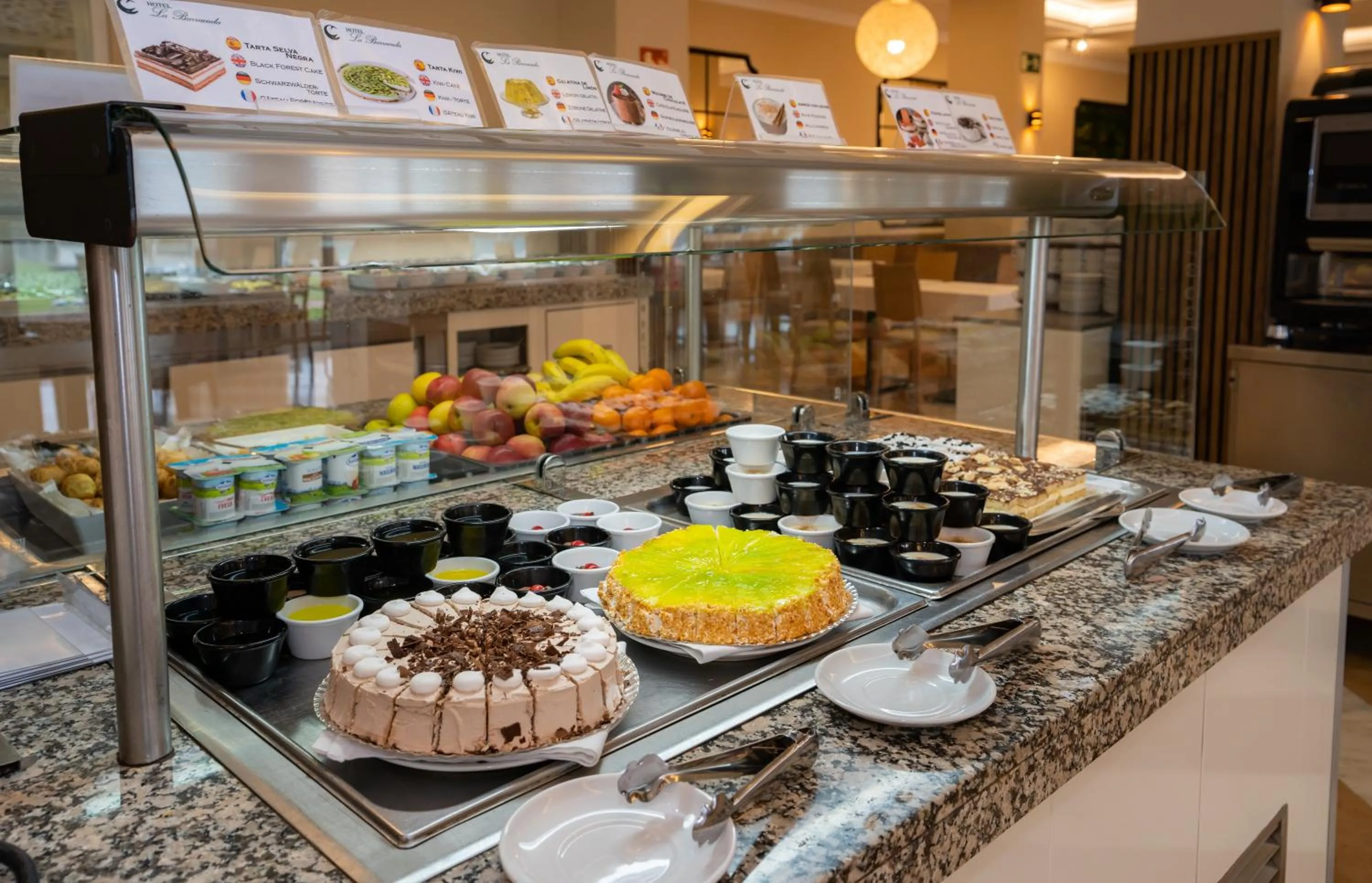 Restaurant/places to eat in La Barracuda