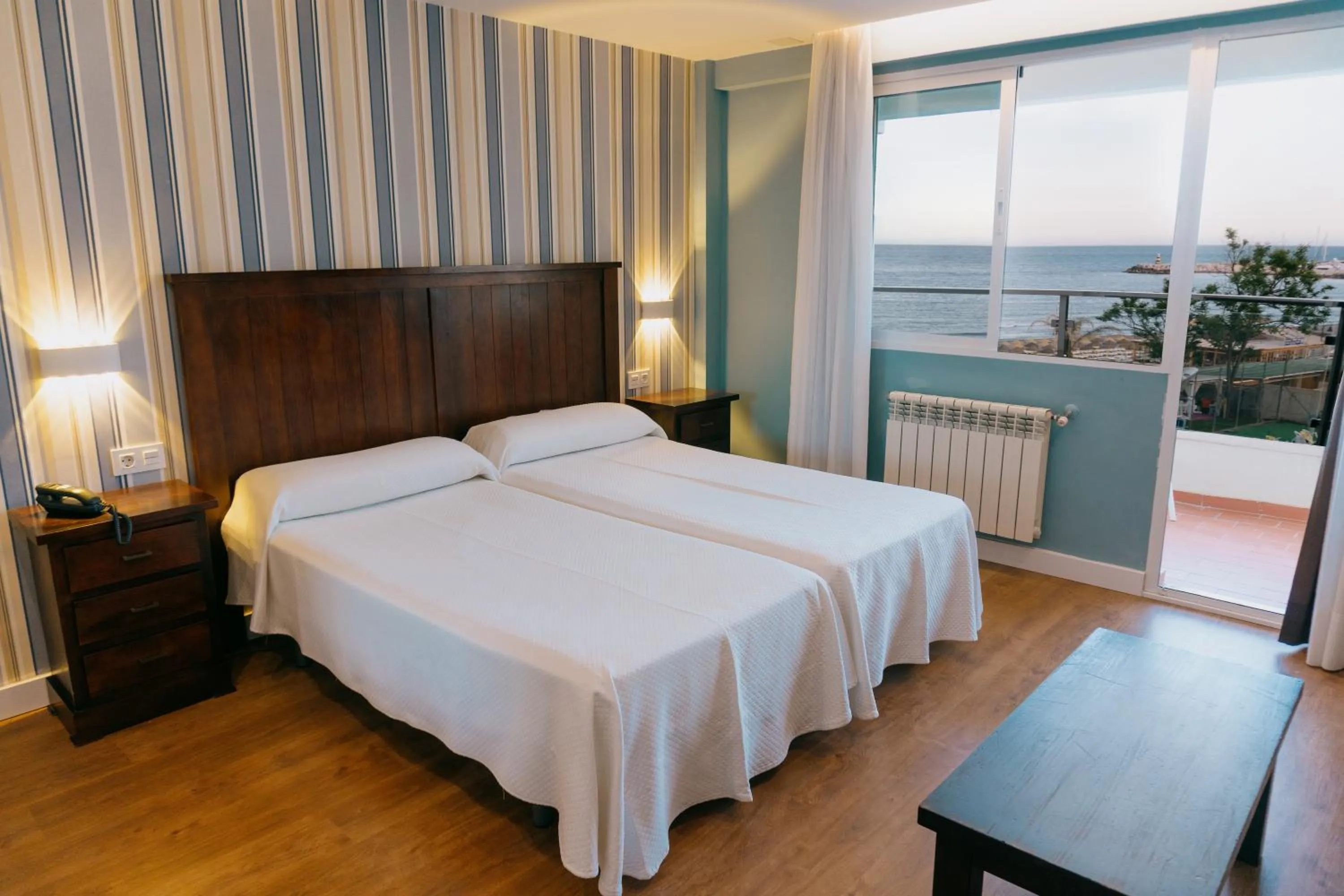 Sea view, Bed in La Barracuda