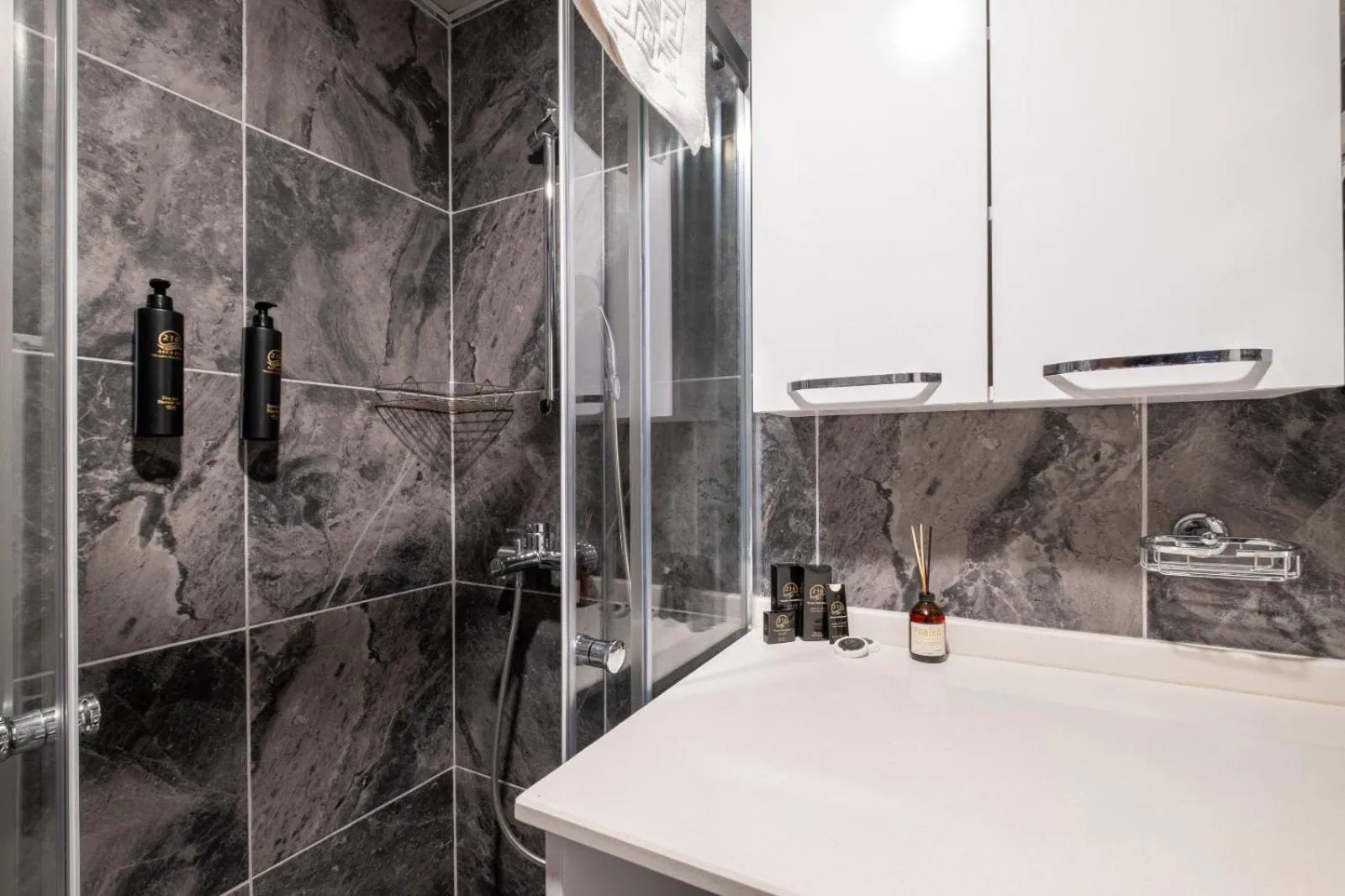 Bathroom in 216 Bosphorus