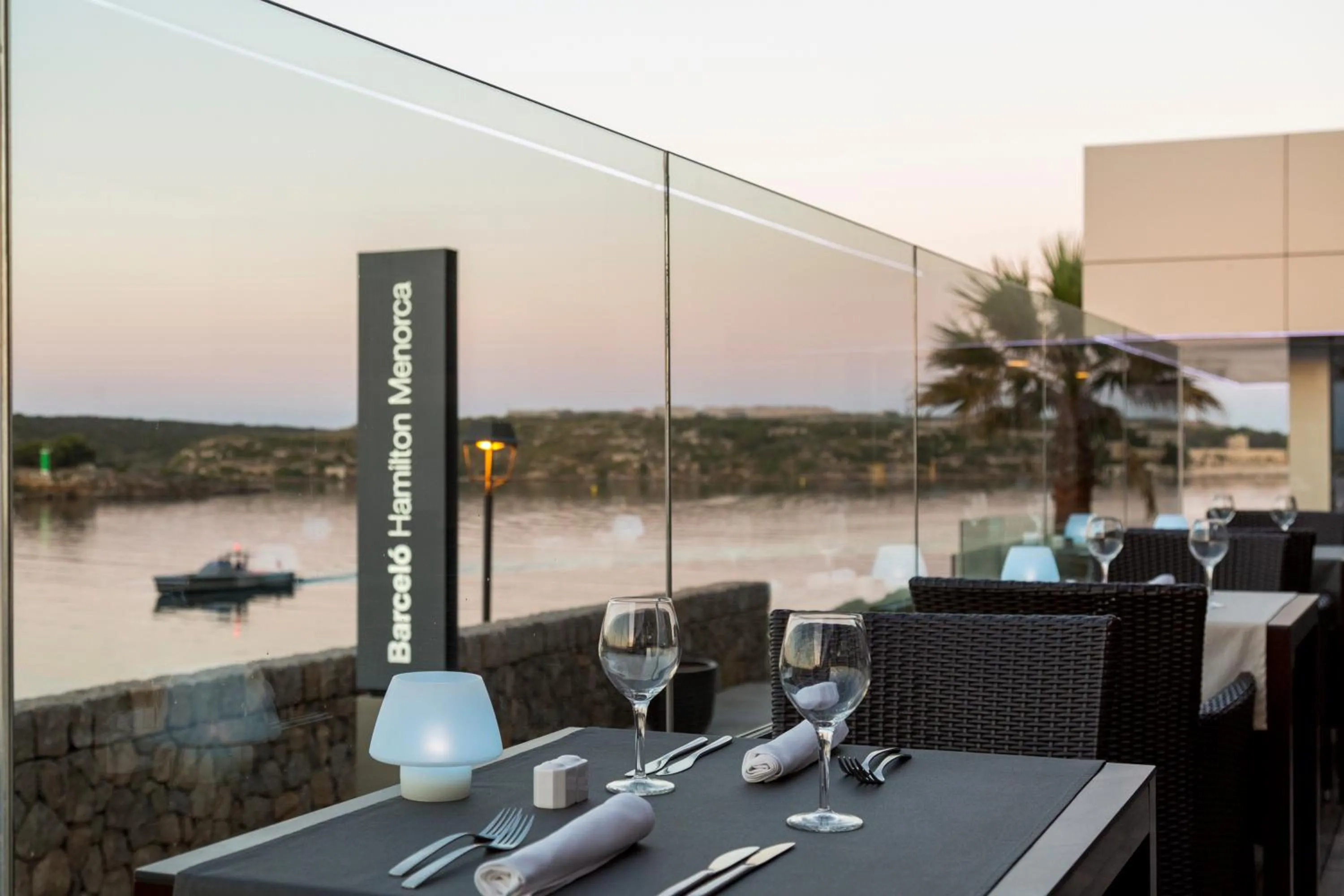 Facade/entrance in Barceló Hamilton Menorca - Adults Only