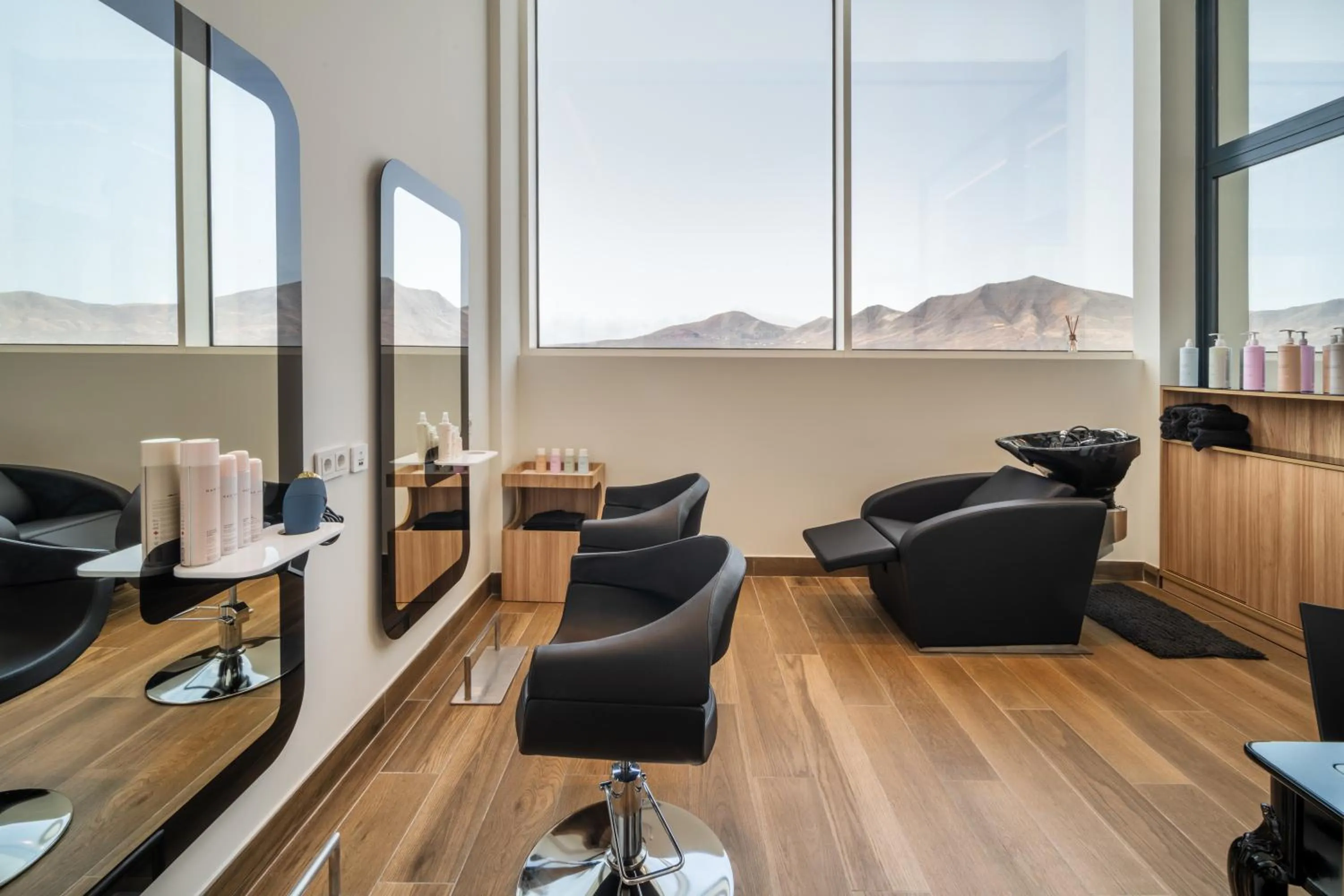 hair dresser in Barceló Playa Blanca