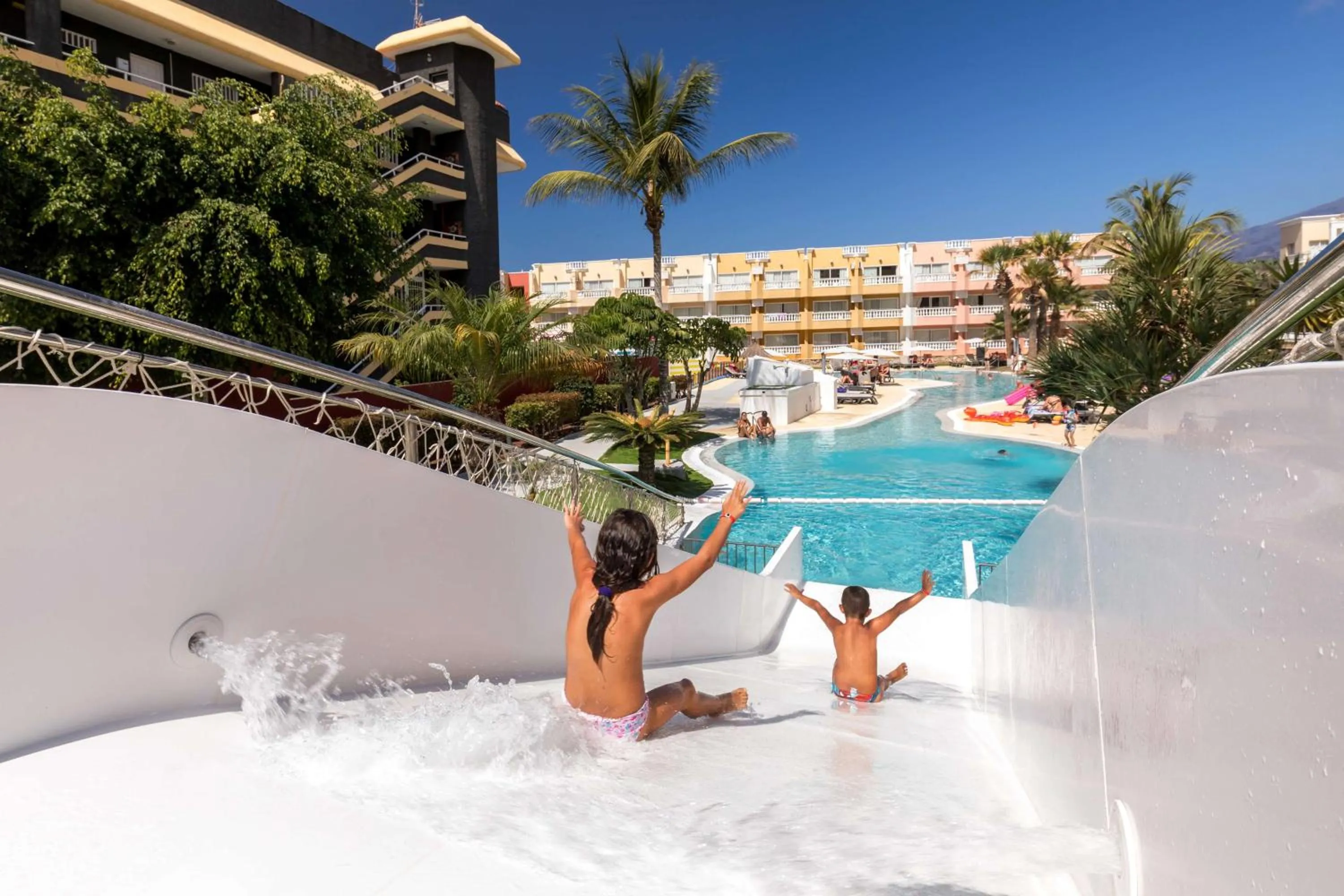 Pool view in Allegro Isora