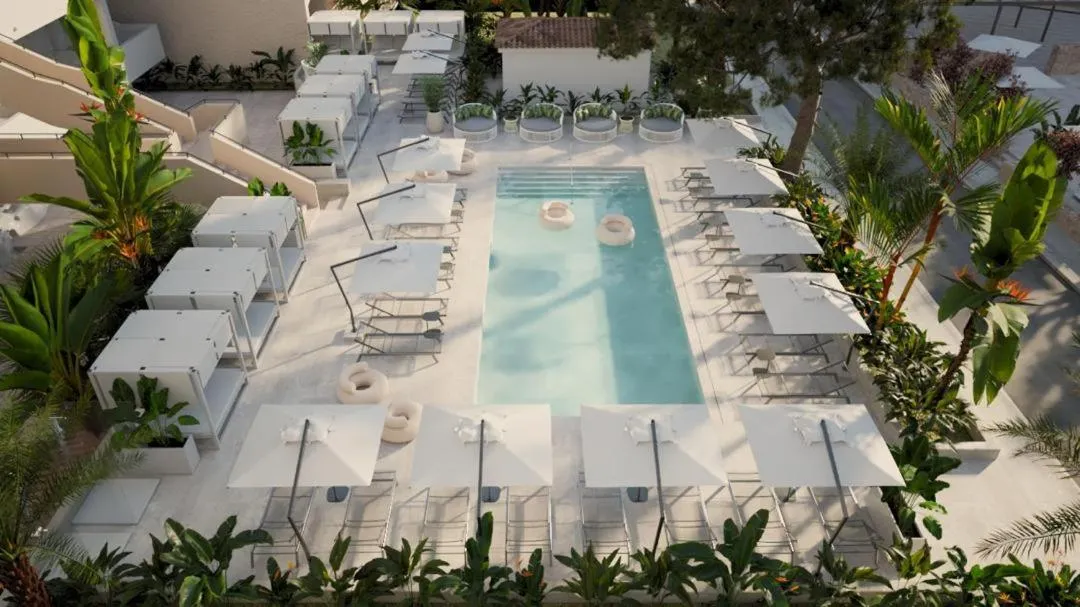 Swimming pool in Valentin Somni Hotel & Suites