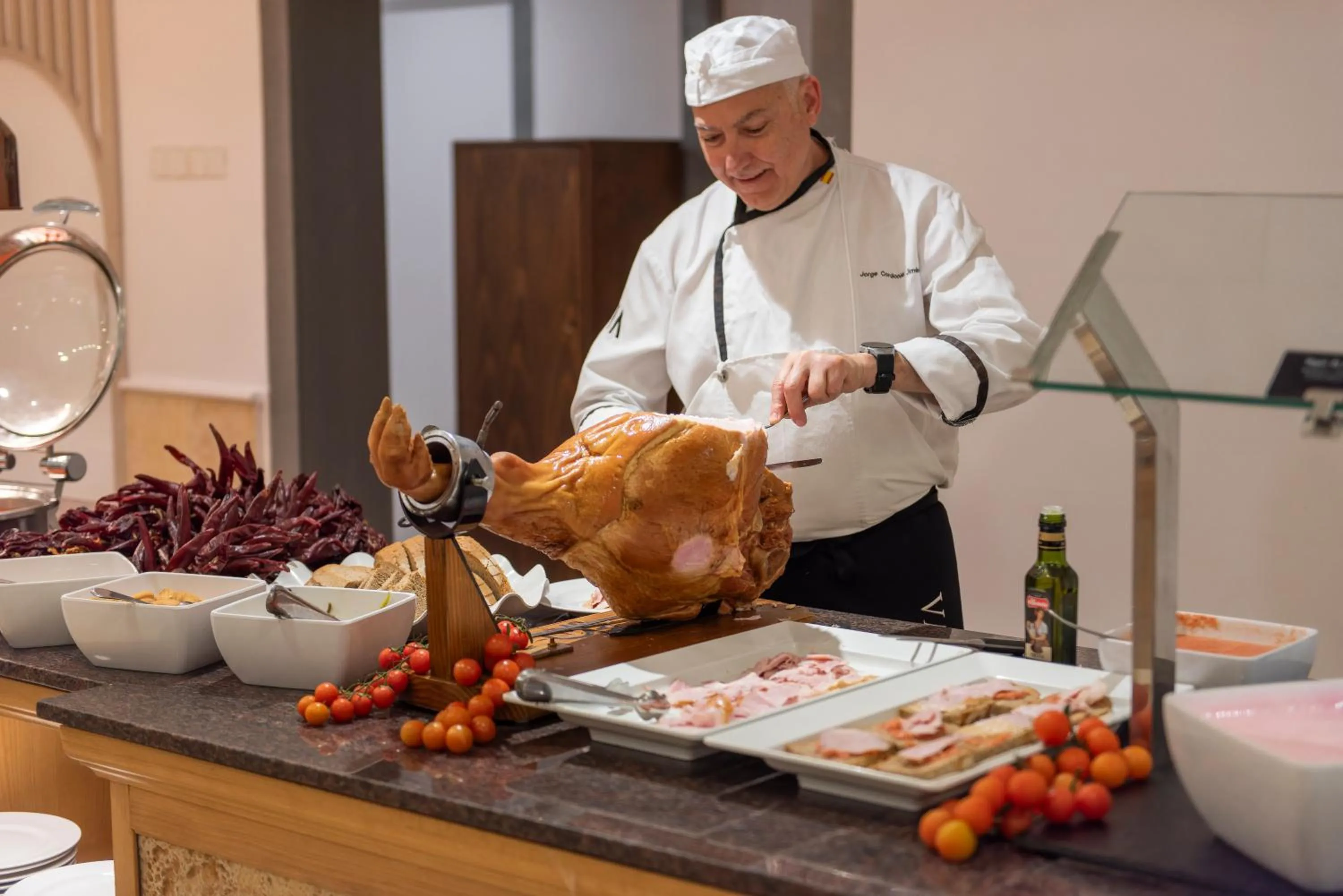 Restaurant/places to eat in Valentin Somni Hotel & Suites