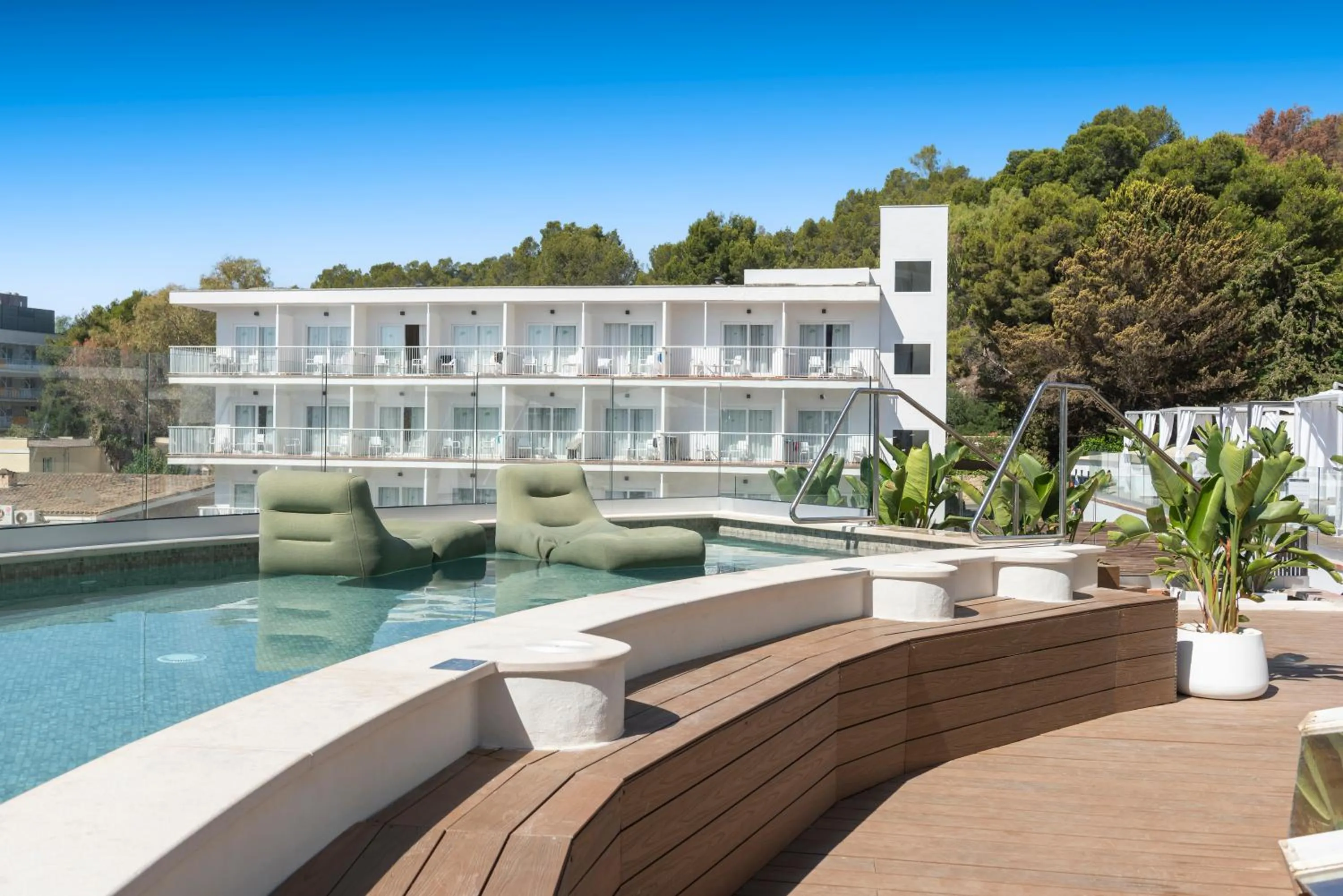 Property building in Valentin Grand Park Suite Hotel