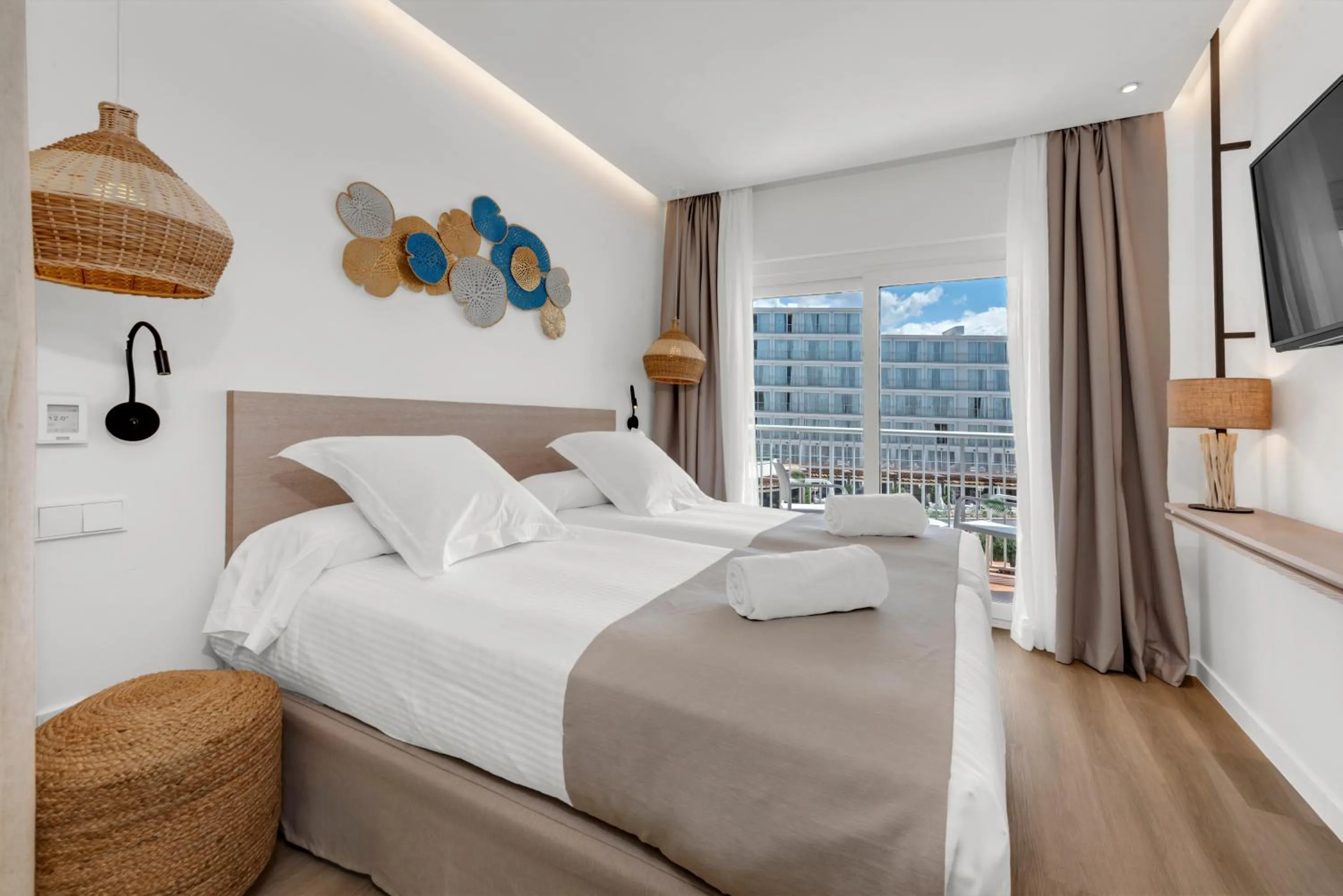 Bed in Valentin Grand Park Suite Hotel