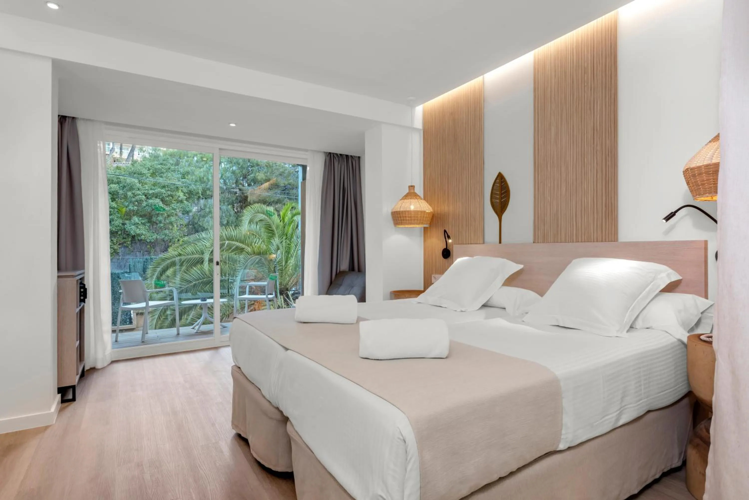 Bed in Valentin Grand Park Suite Hotel