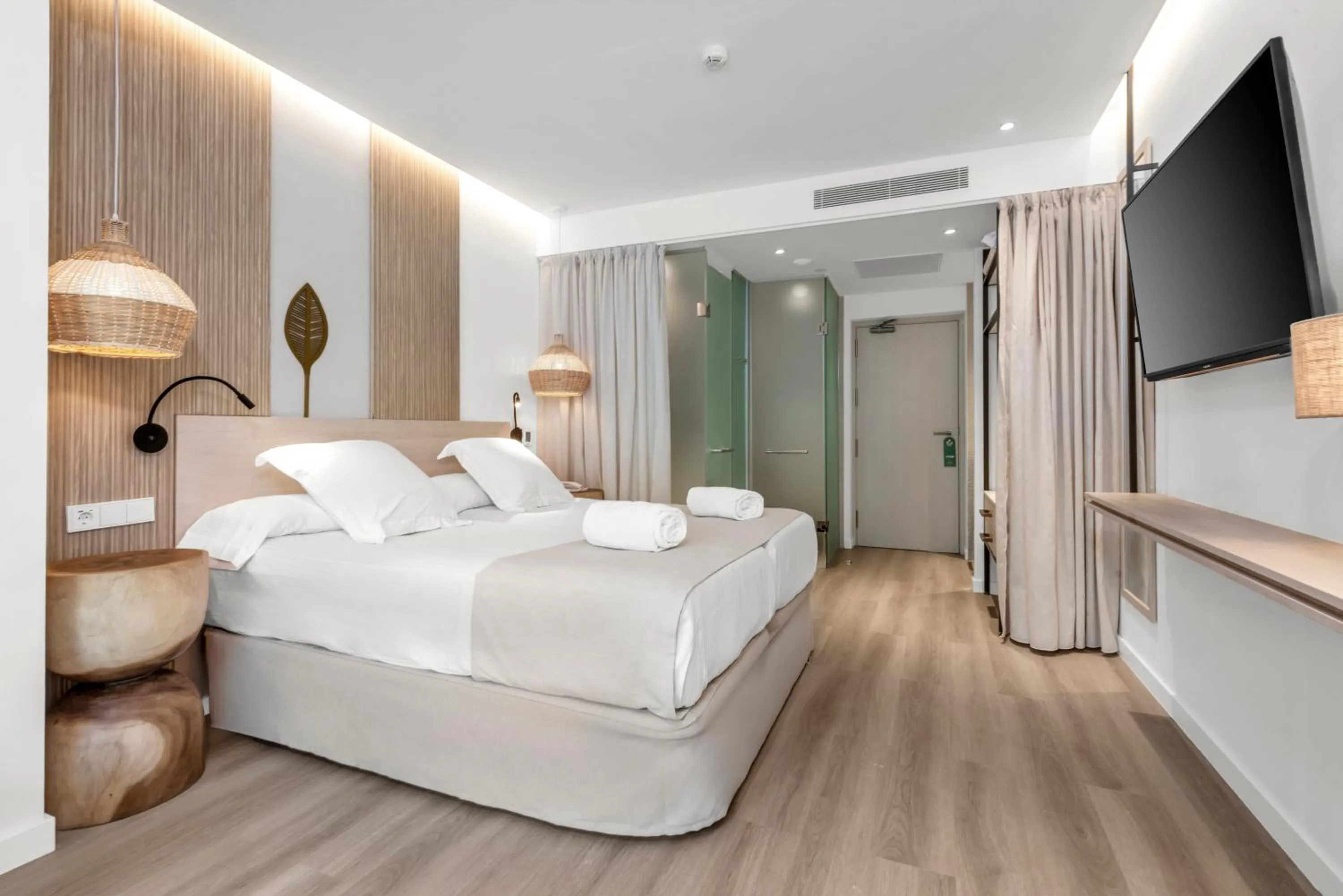 Bed in Valentin Grand Park Suite Hotel