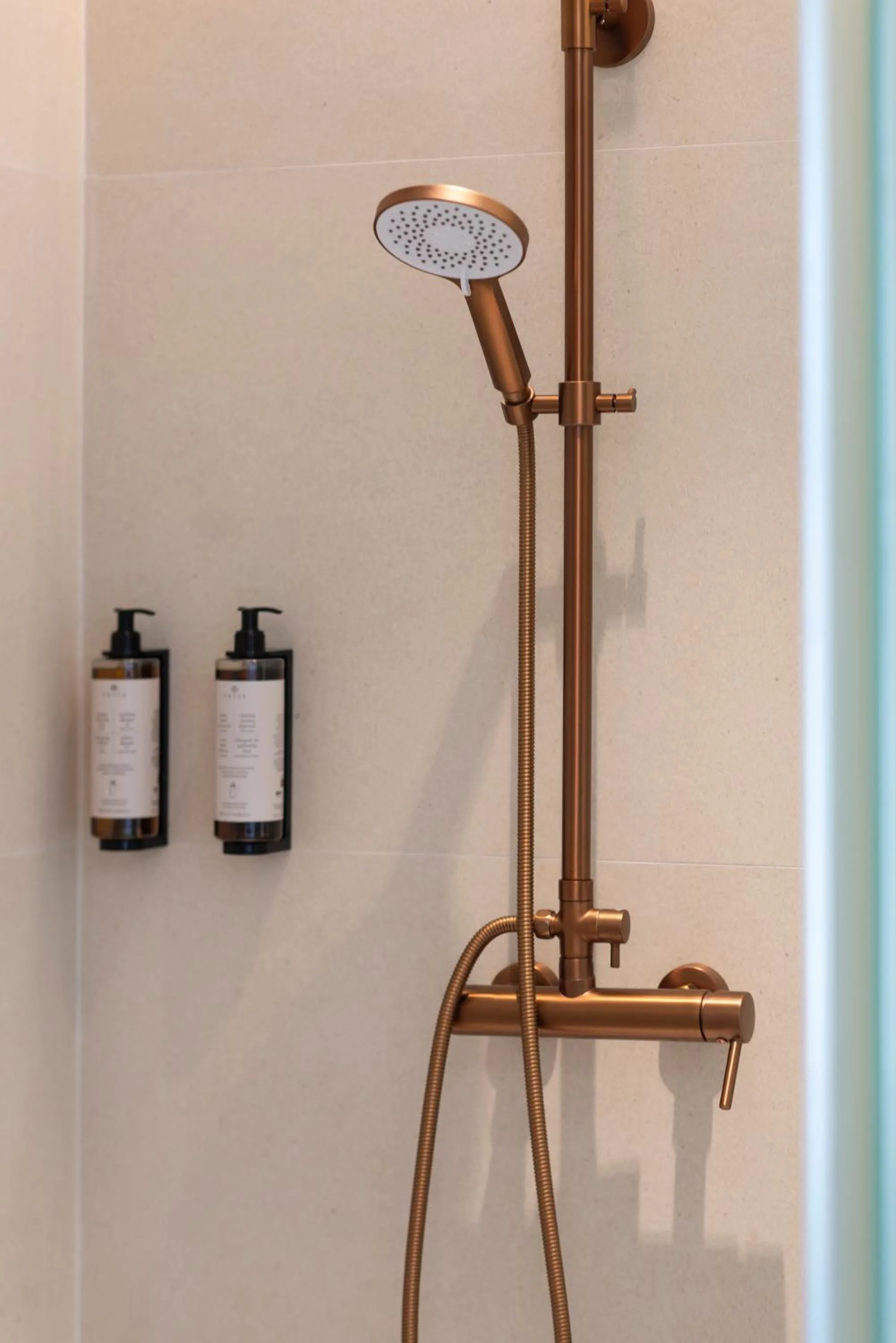 Shower in Valentin Grand Park Suite Hotel