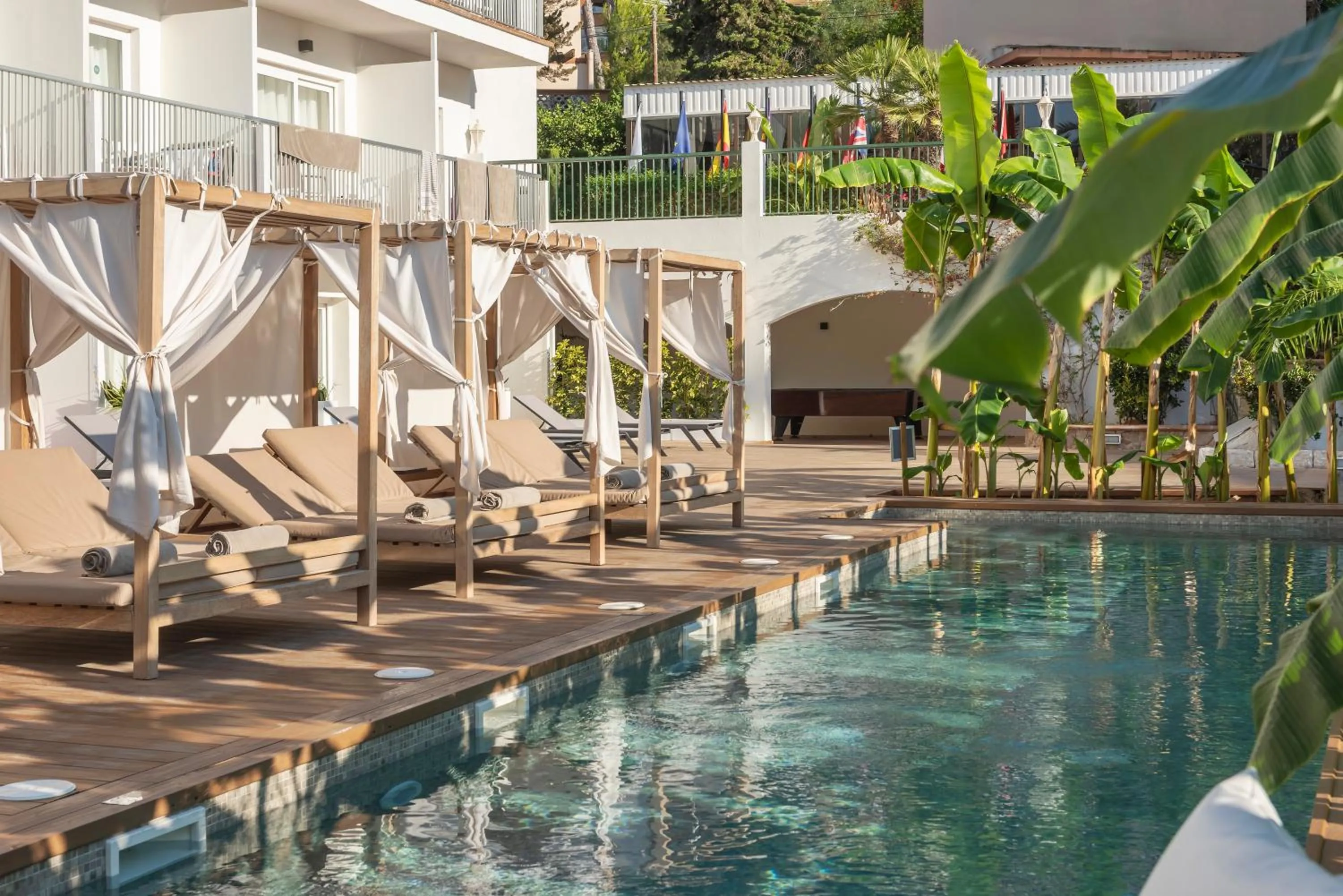Swimming pool in Valentin Grand Park Suite Hotel