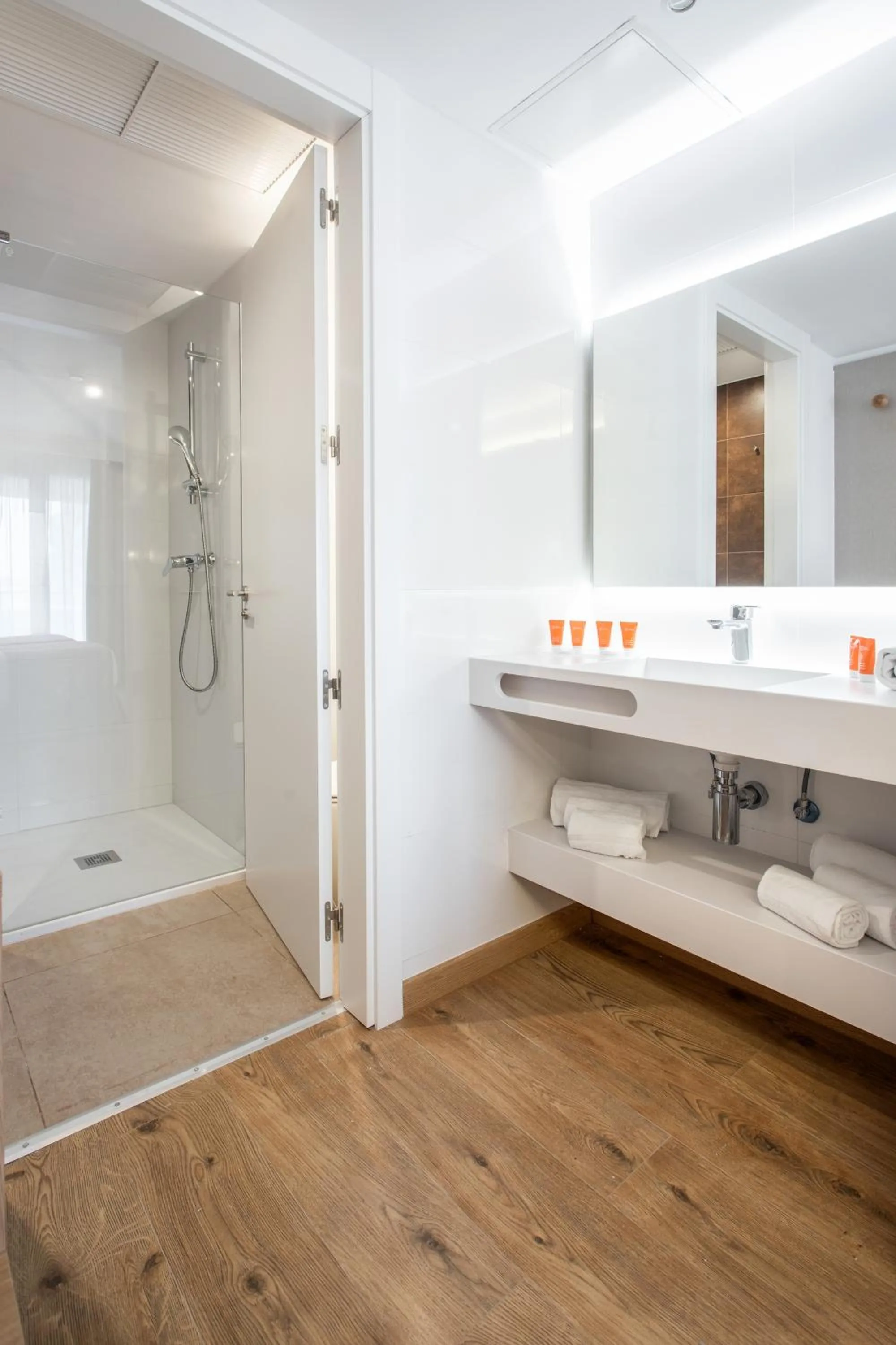 Bathroom in Pierre & Vacances Apartamentos Edificio Eurobuilding 2