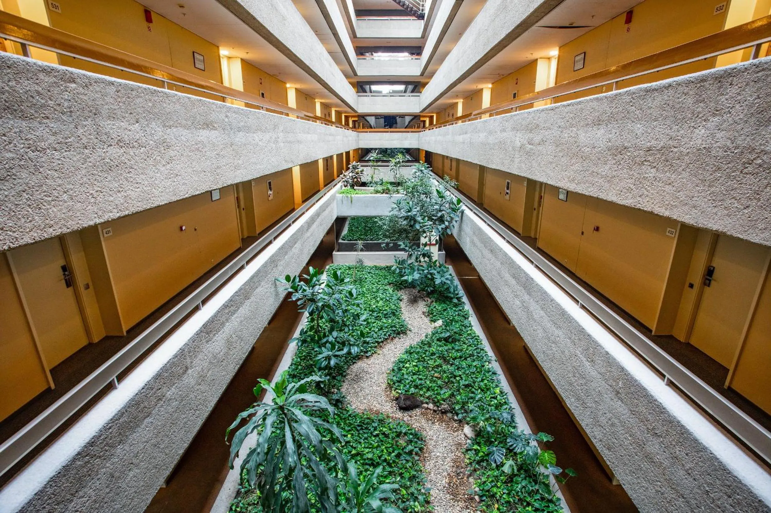 Inner courtyard view in Pierre & Vacances Apartamentos Edificio Eurobuilding 2