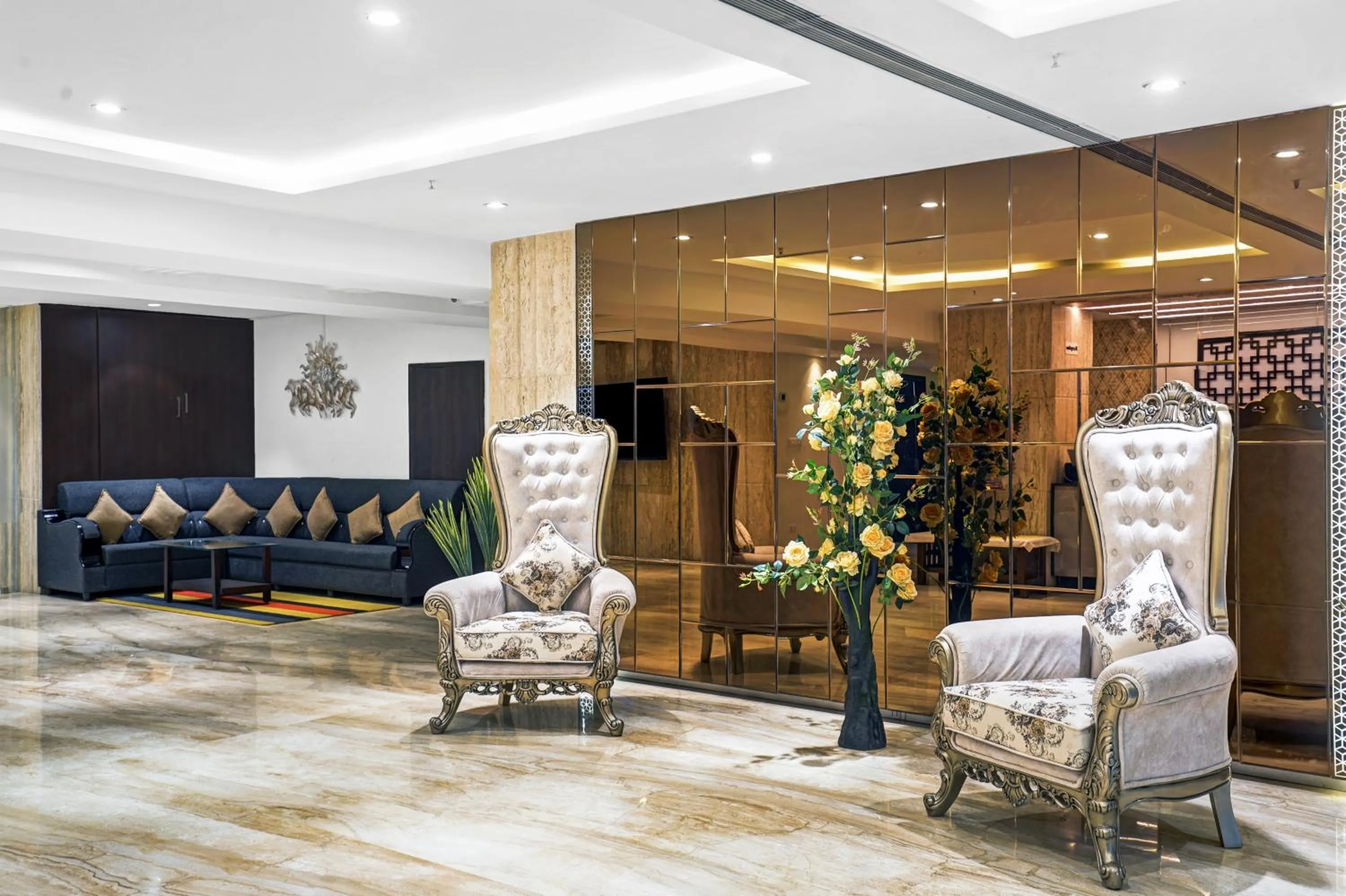 Seating area in Treebo Madhuvan Grand