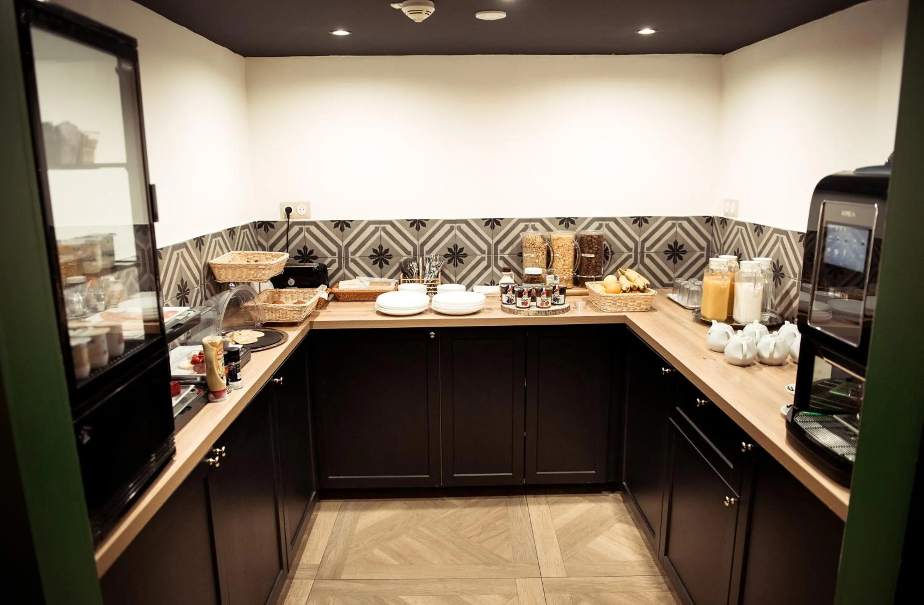 Breakfast in Hôtel Le M - Marseille