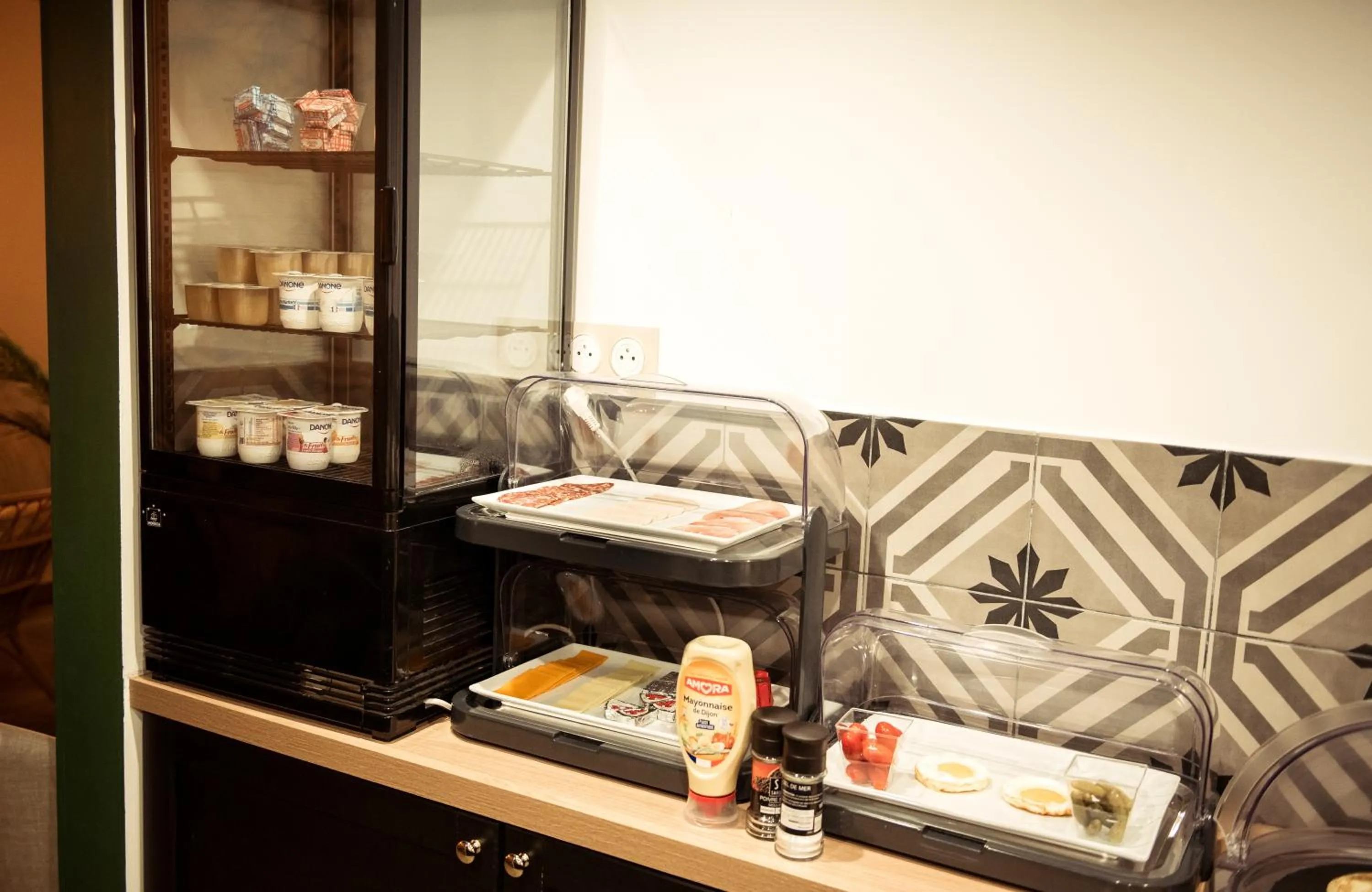 Breakfast in Hôtel Le M - Marseille