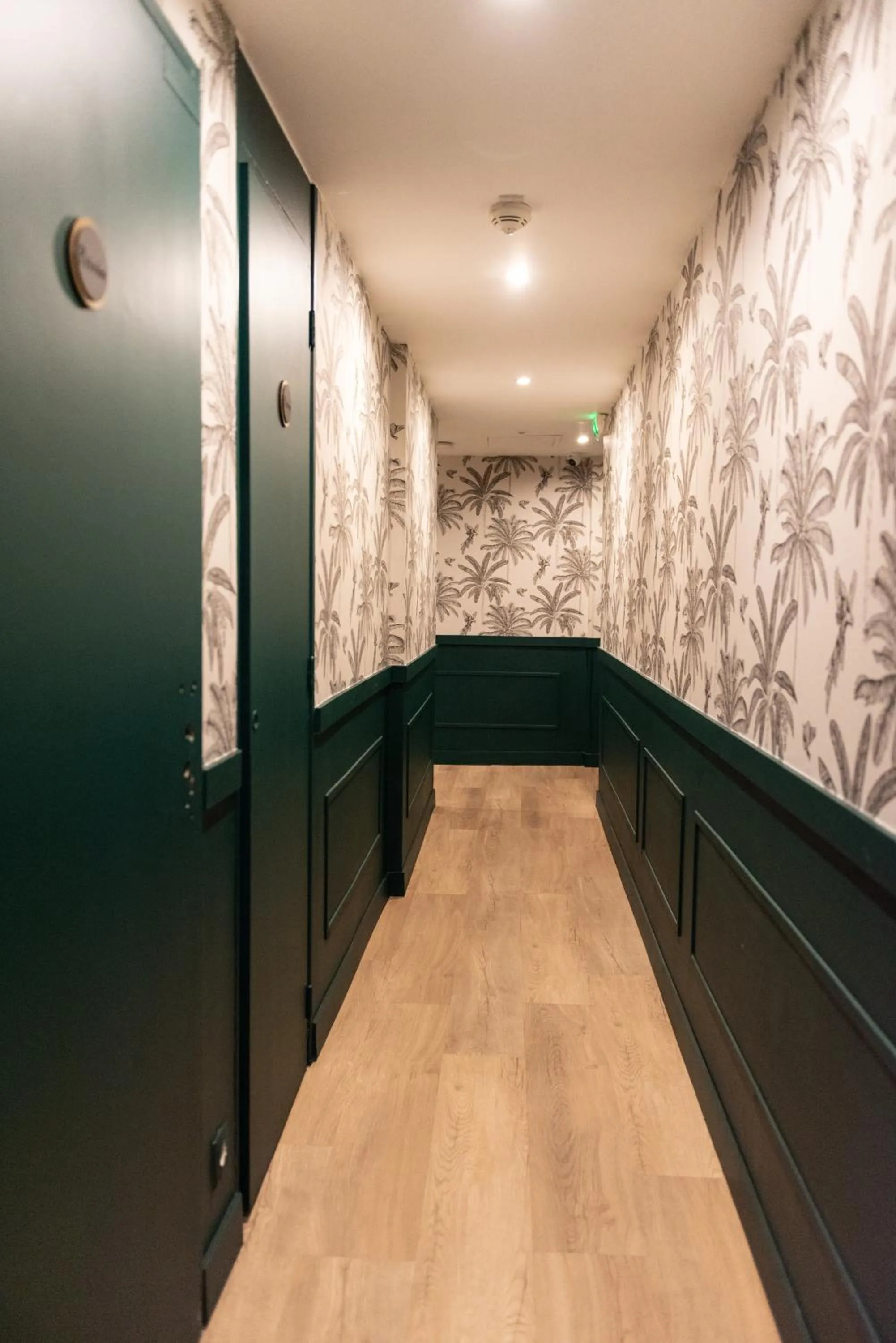 room service in Hôtel Le M - Marseille