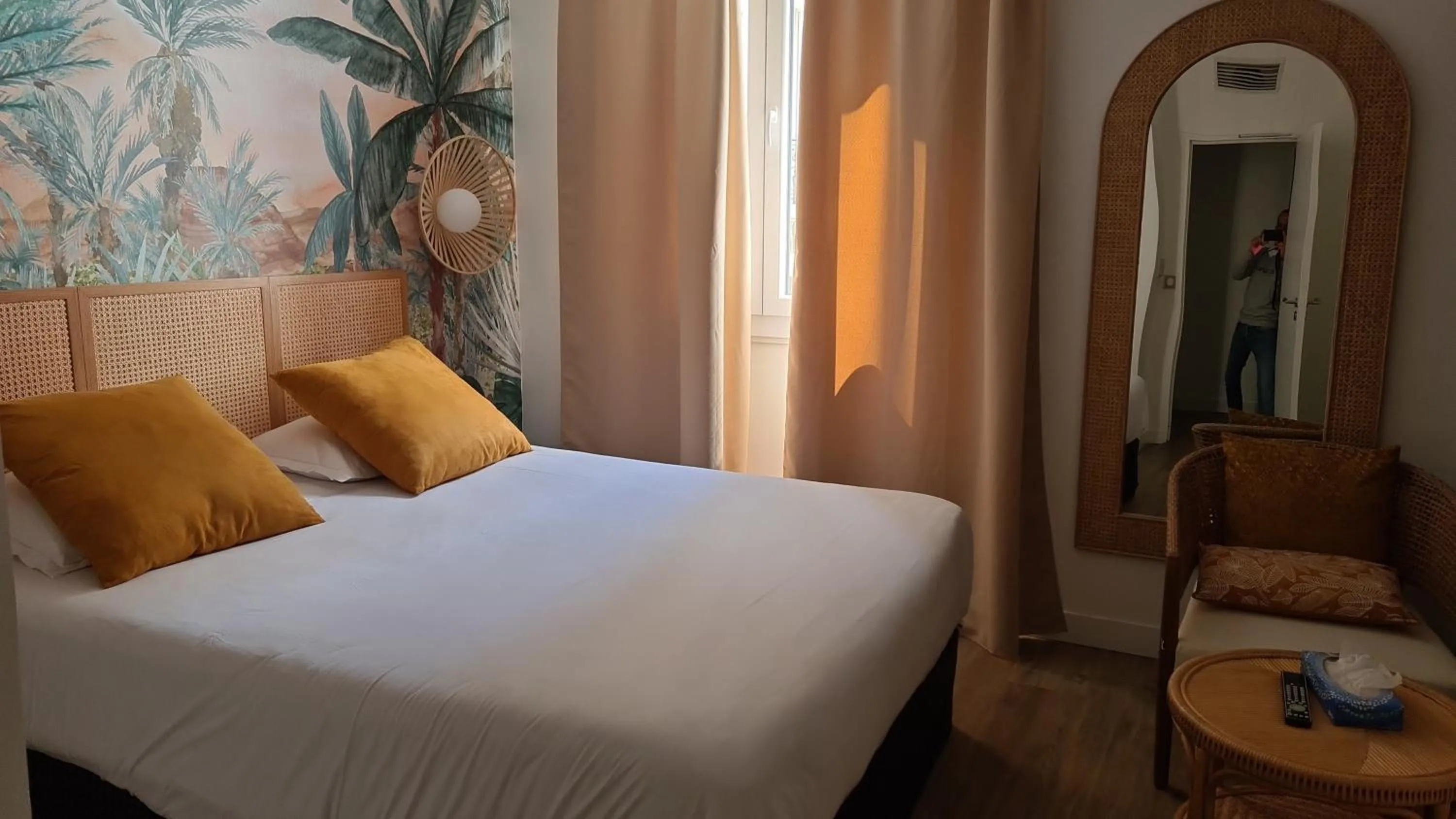 Bed in Hôtel Le M - Marseille