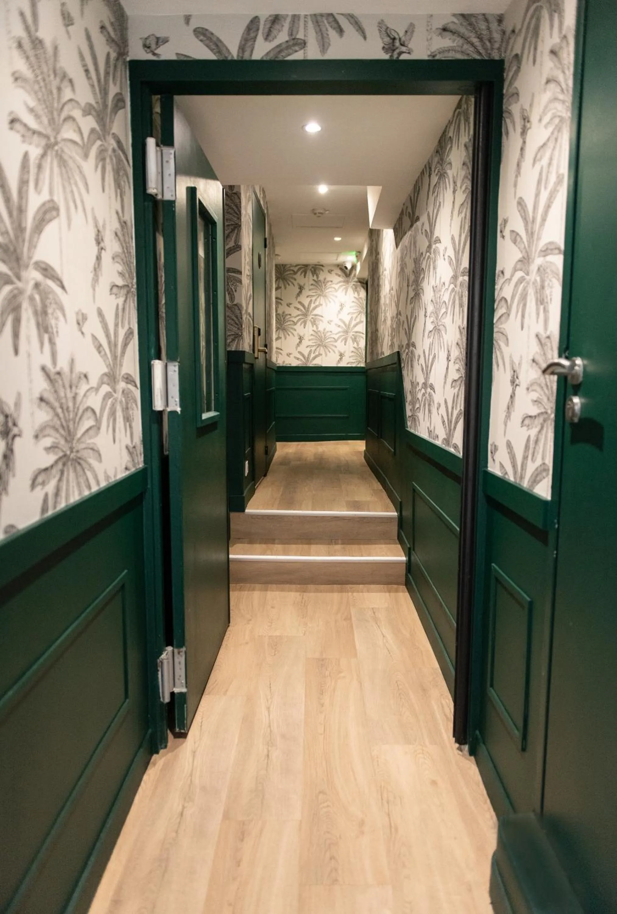 room service in Hôtel Le M - Marseille