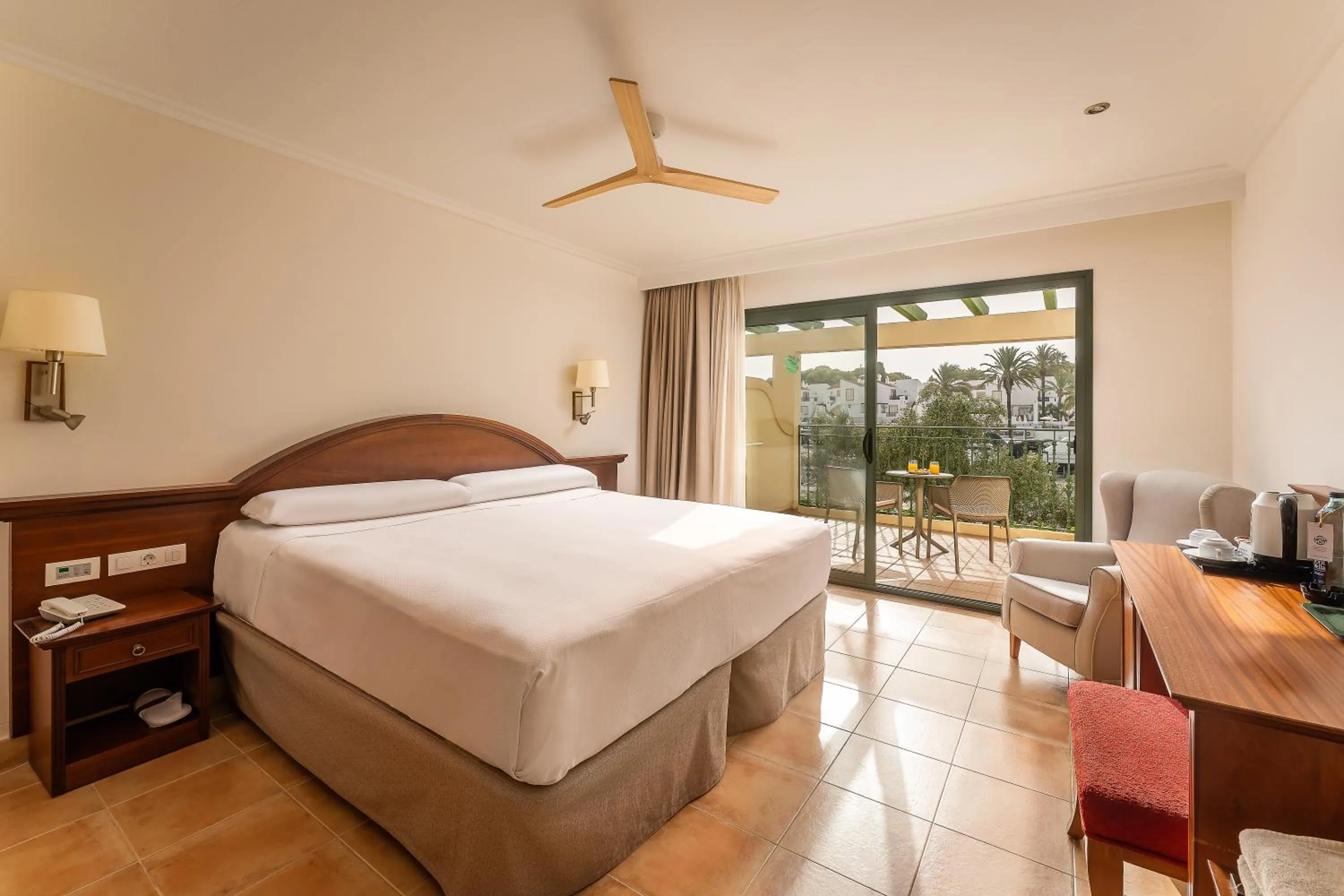 Photo of the whole room, Bed in Valentin Star Menorca - Adults Only