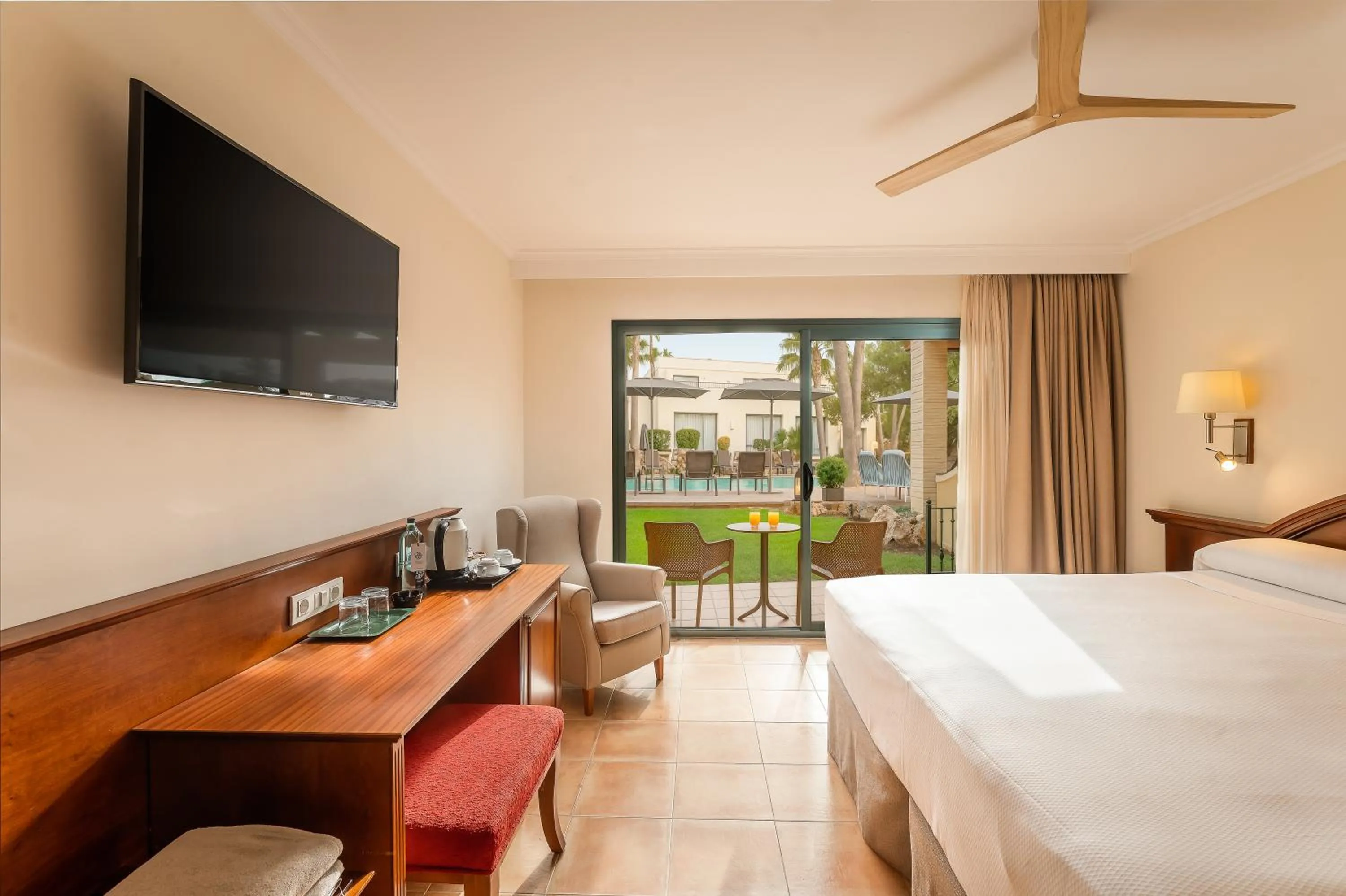 Bed in Valentin Star Menorca - Adults Only