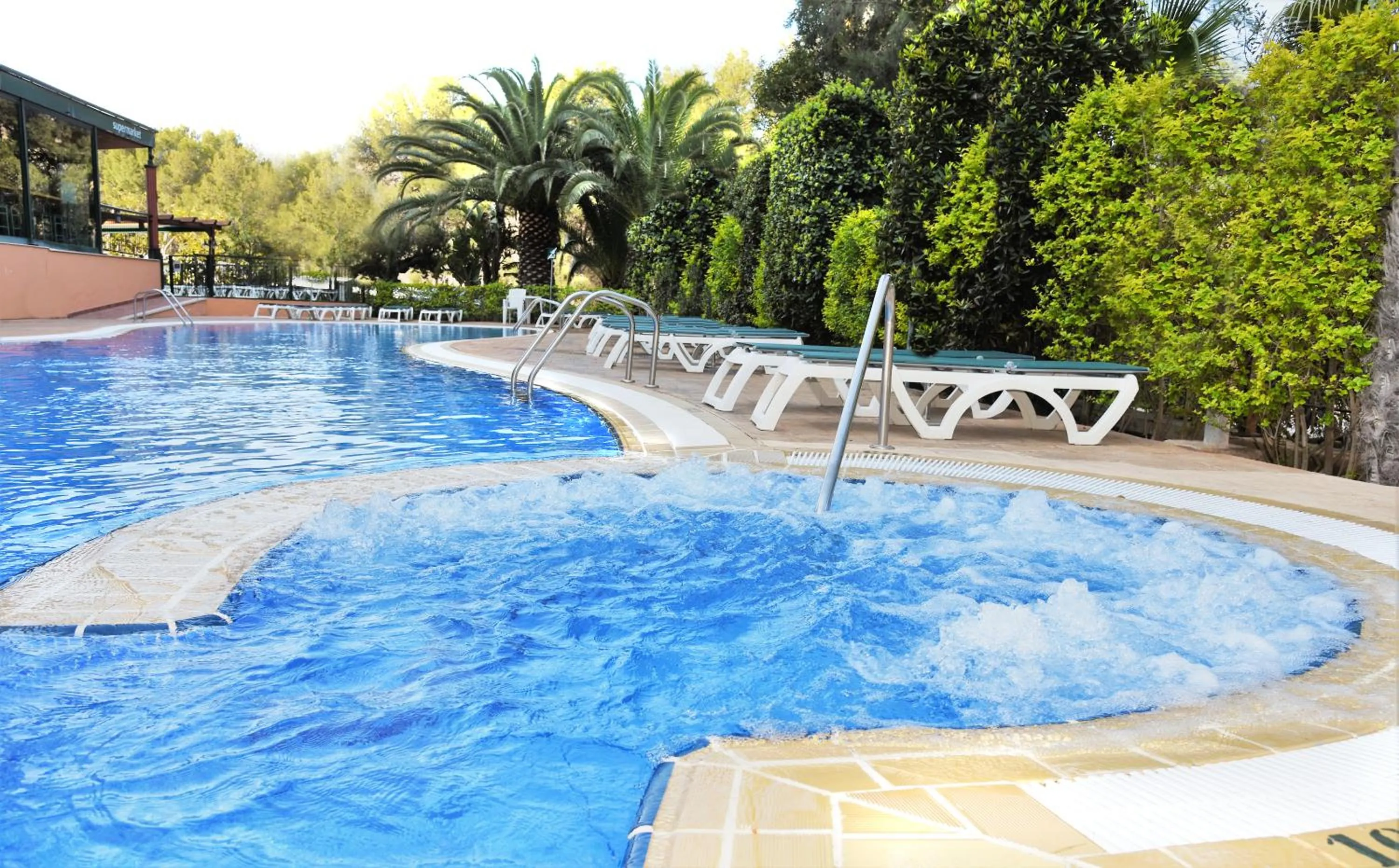 Swimming pool in Aparthotel SunClub Salou