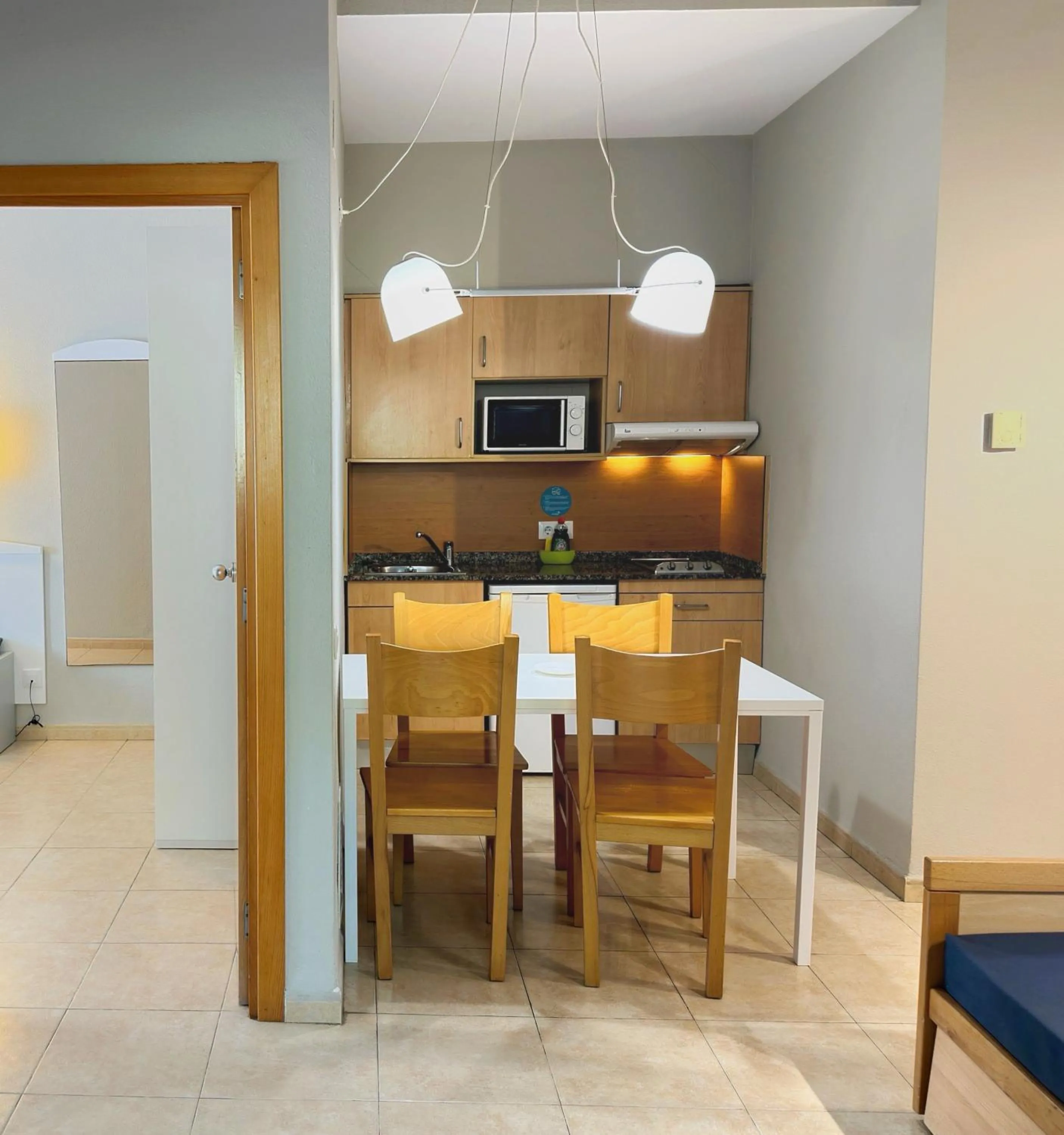 Kitchen or kitchenette in Aparthotel SunClub Salou