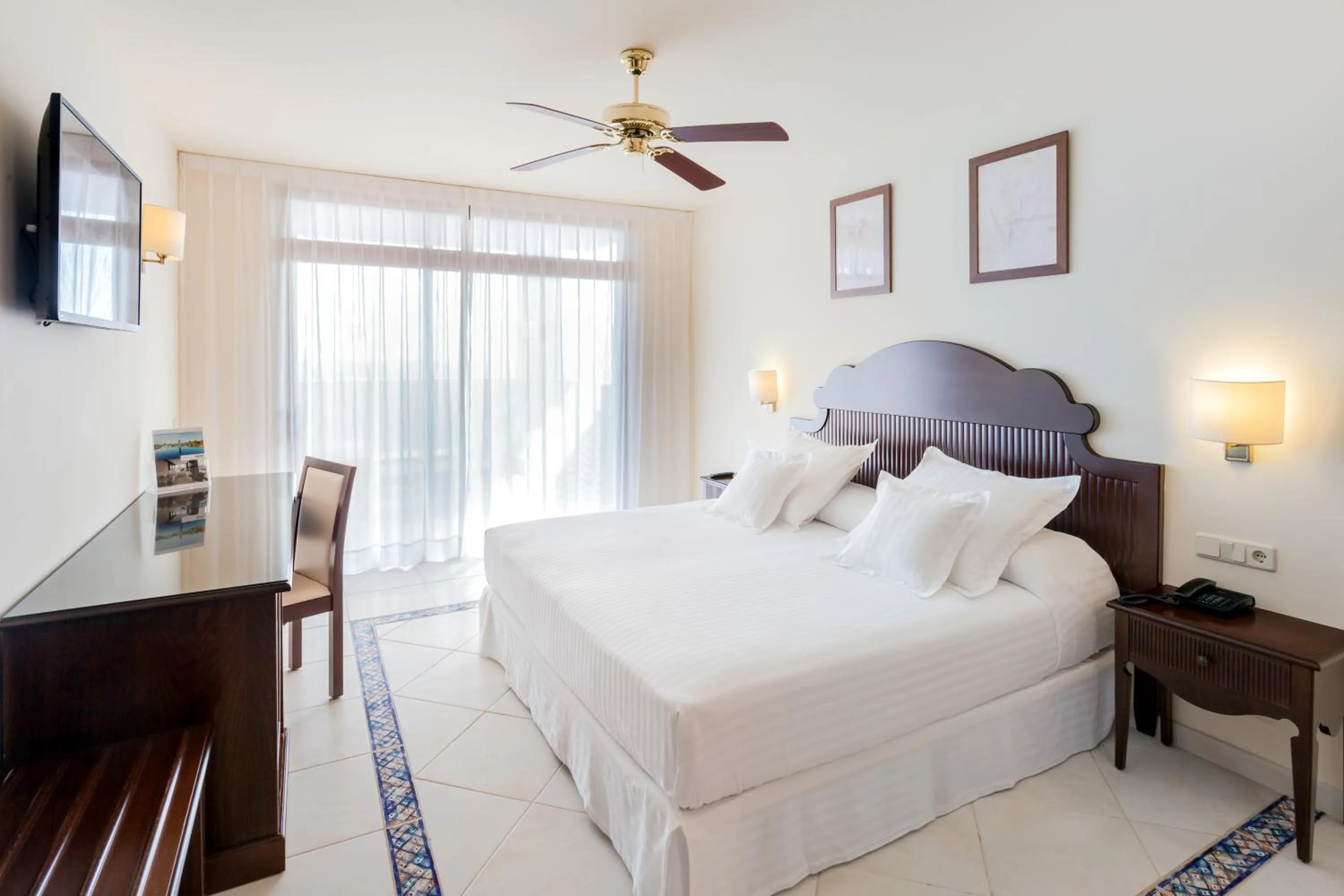 Bedroom, Bed in Occidental Jandía Mar