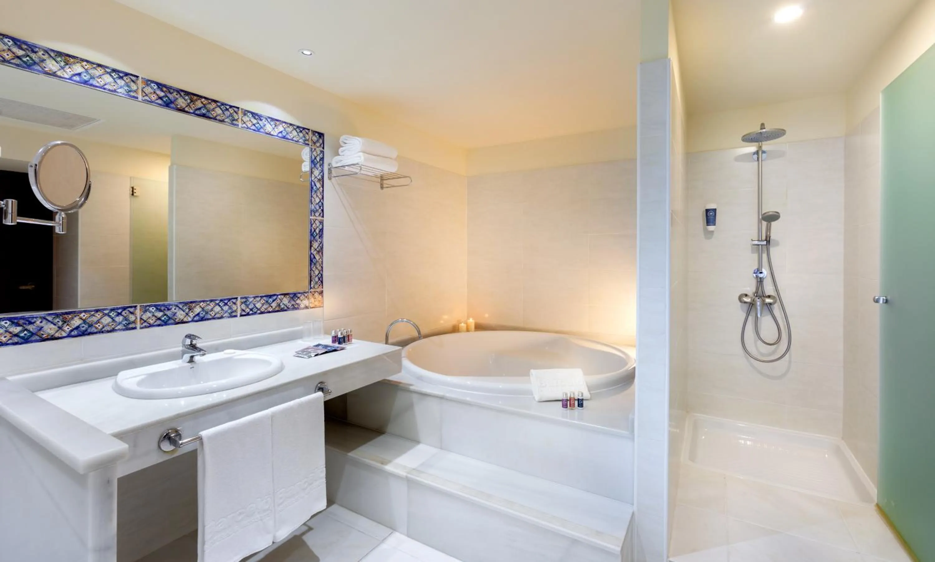 Shower in Occidental Jandía Mar