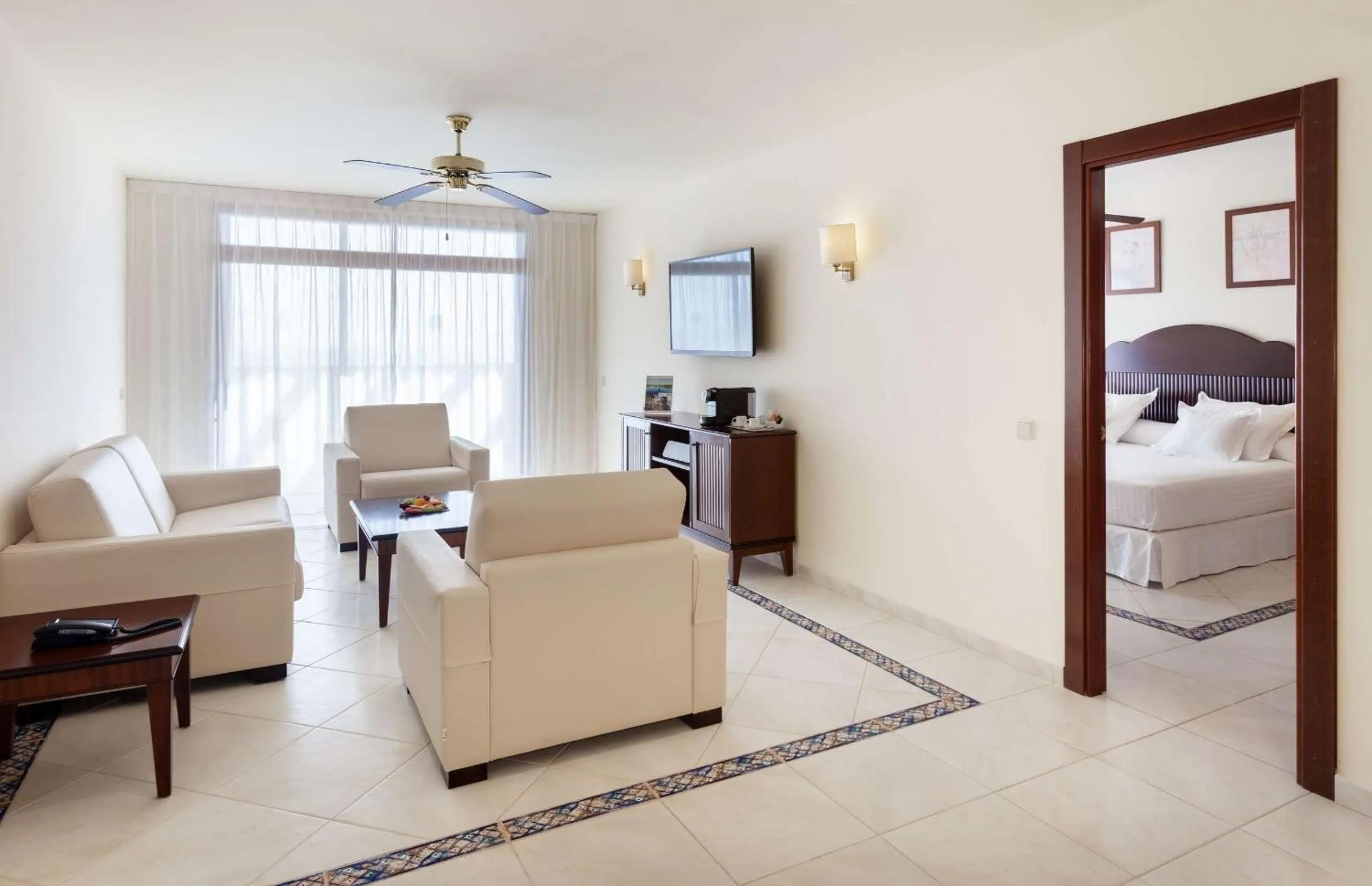 Photo of the whole room, Bed in Occidental Jandía Mar