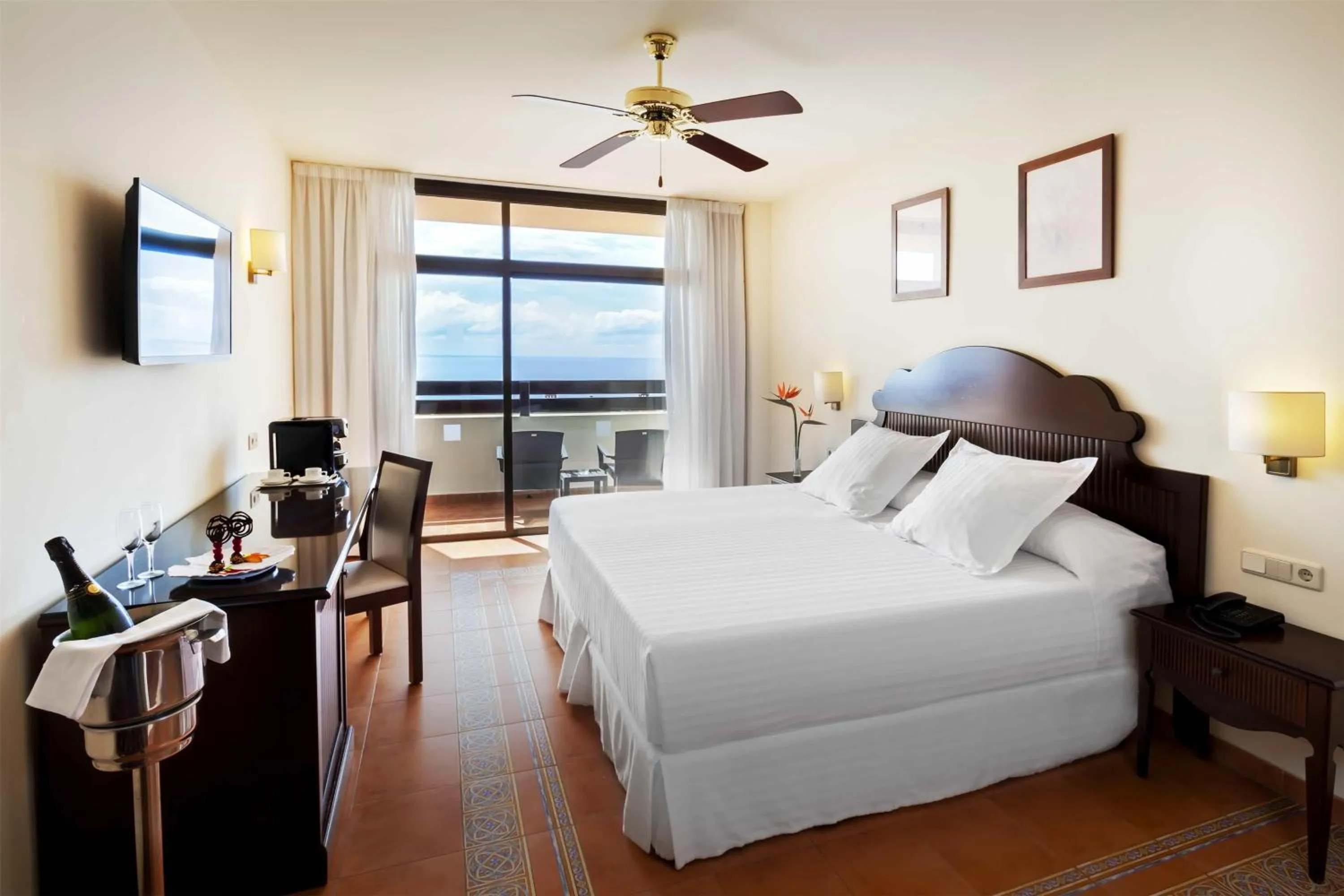 Bedroom, Bed in Occidental Jandía Mar