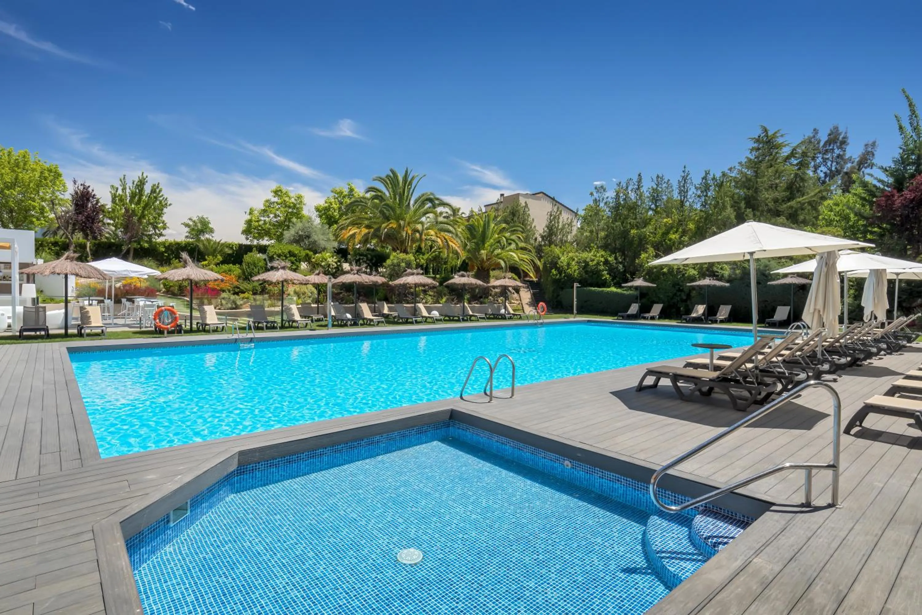 Swimming pool in Barceló Cáceres V Centenario