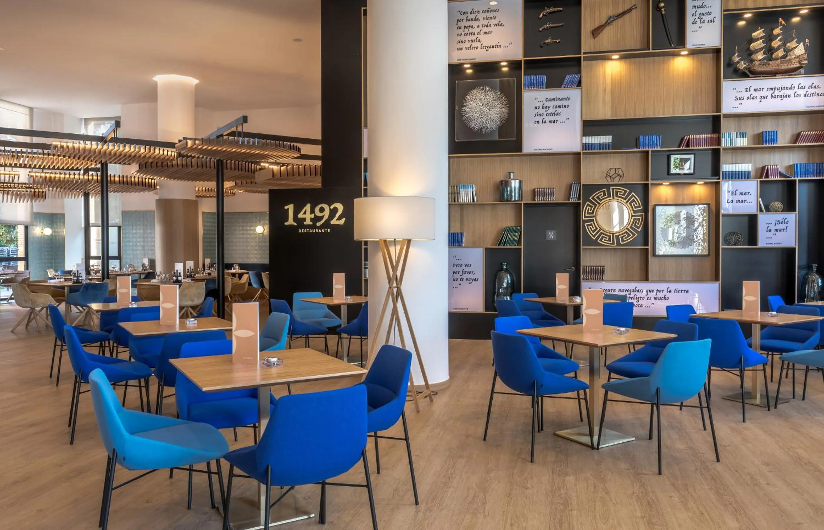 Restaurant/places to eat in Barceló Cáceres V Centenario