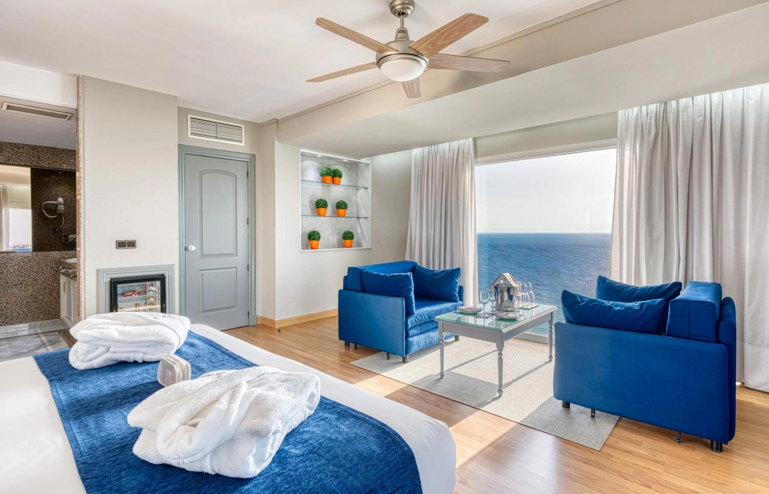 Photo of the whole room in Playadulce