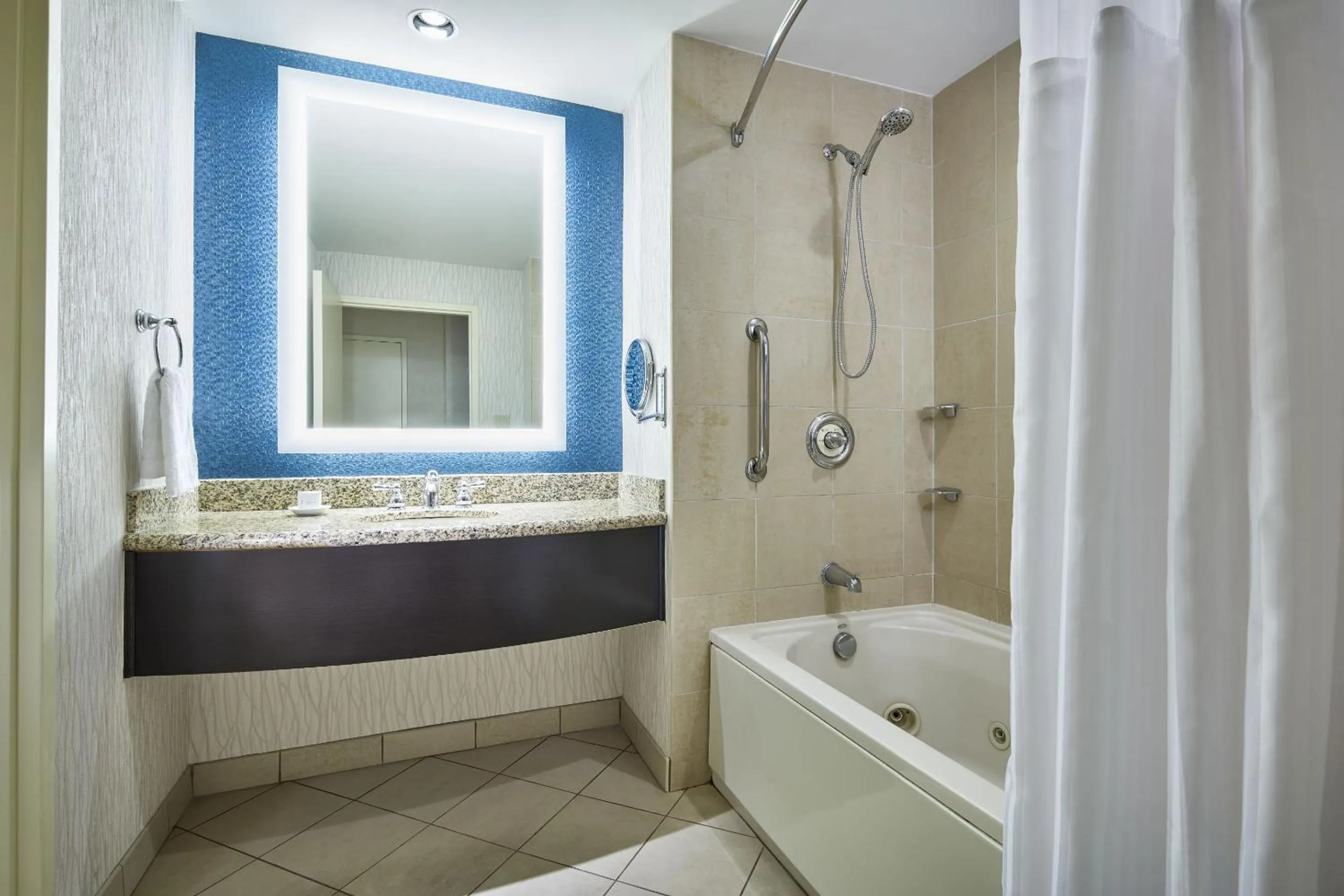 Shower in Harrah's Cherokee, A Caesars Destination