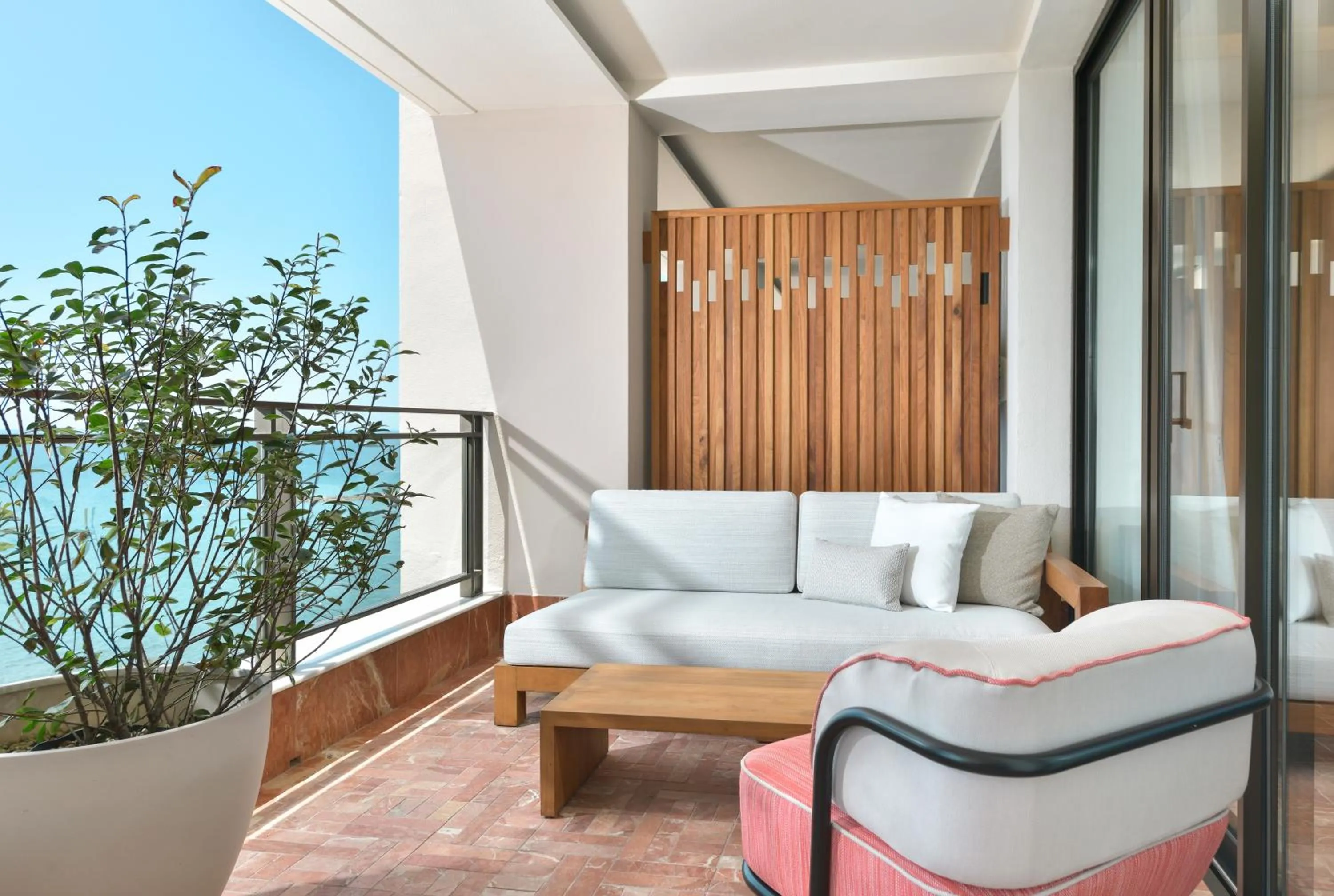 Selected Doble Room with Extra Bed in El Fuerte Marbella