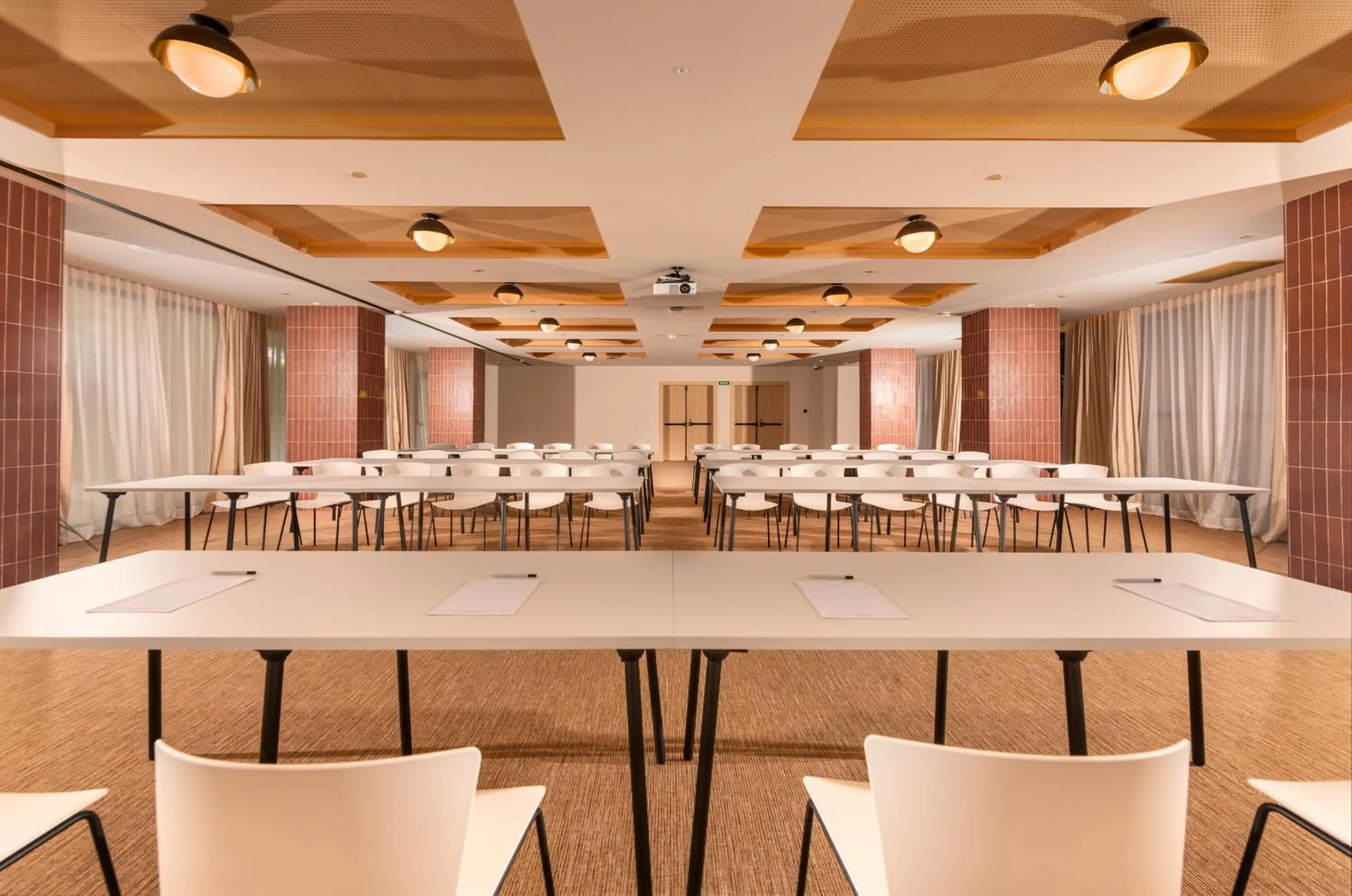 Business facilities in El Fuerte Marbella