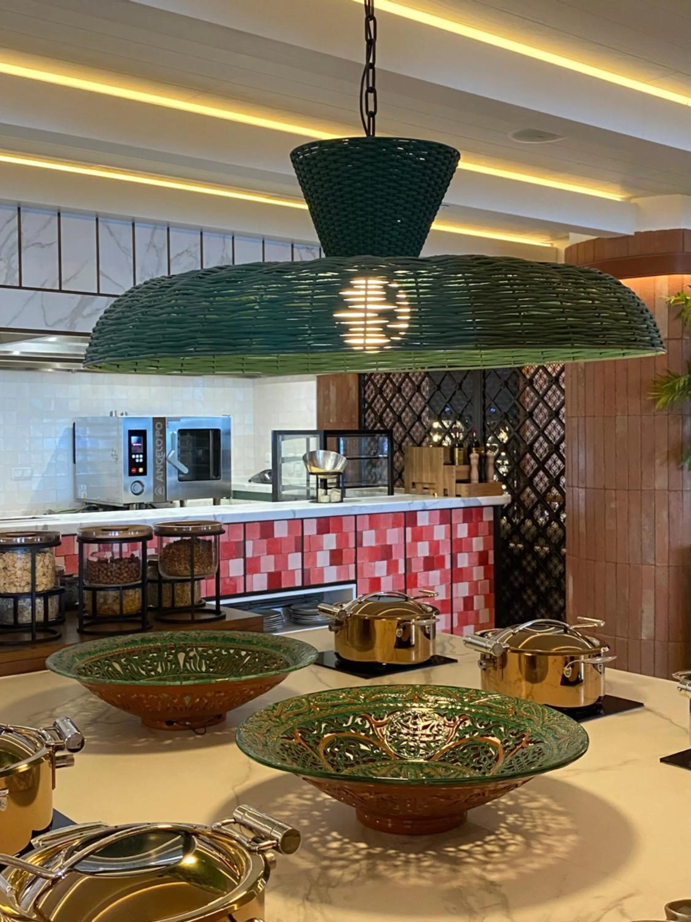 Restaurant/places to eat in El Fuerte Marbella