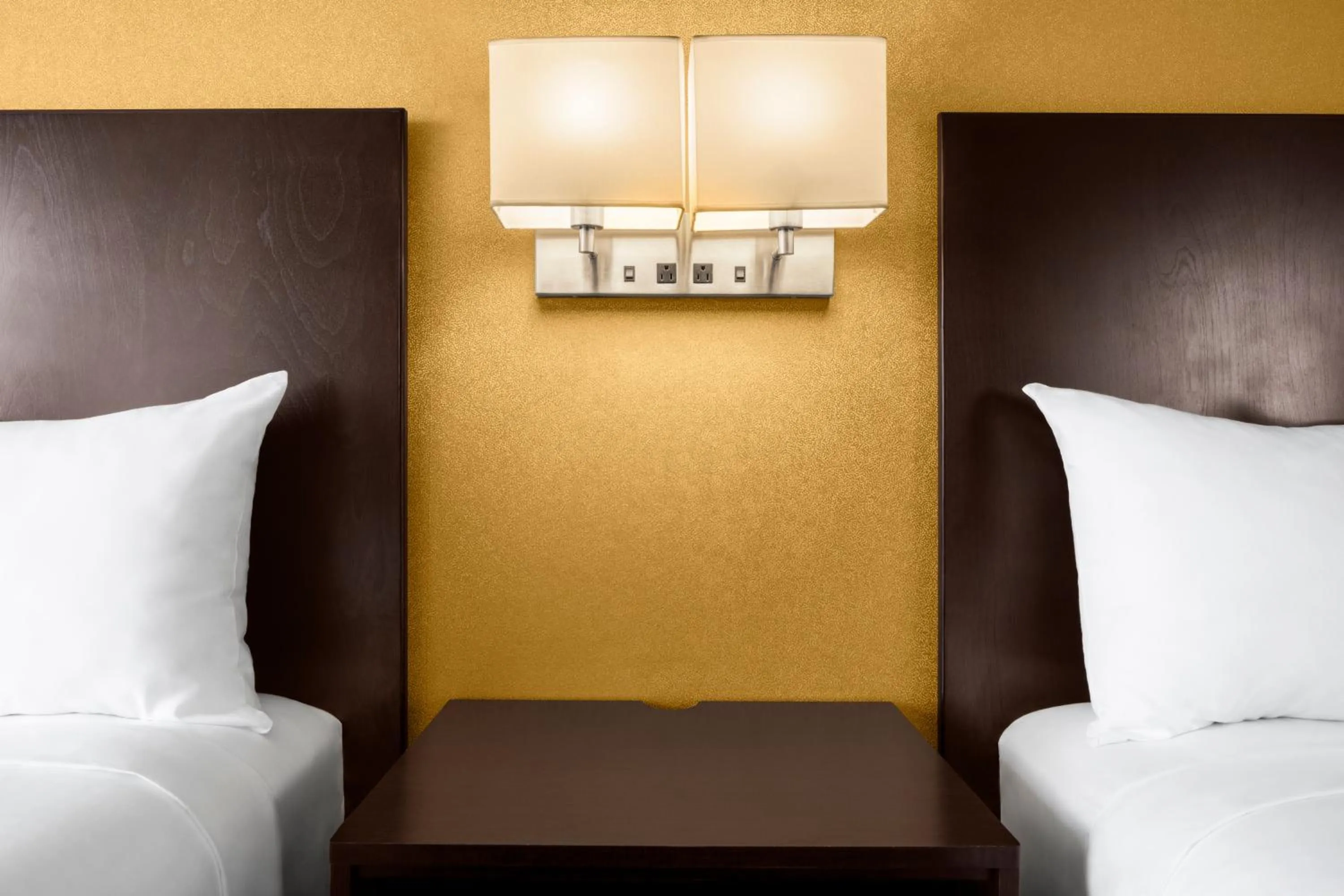 Bed in Harrah's Cherokee Valley River, A Caesars Destination