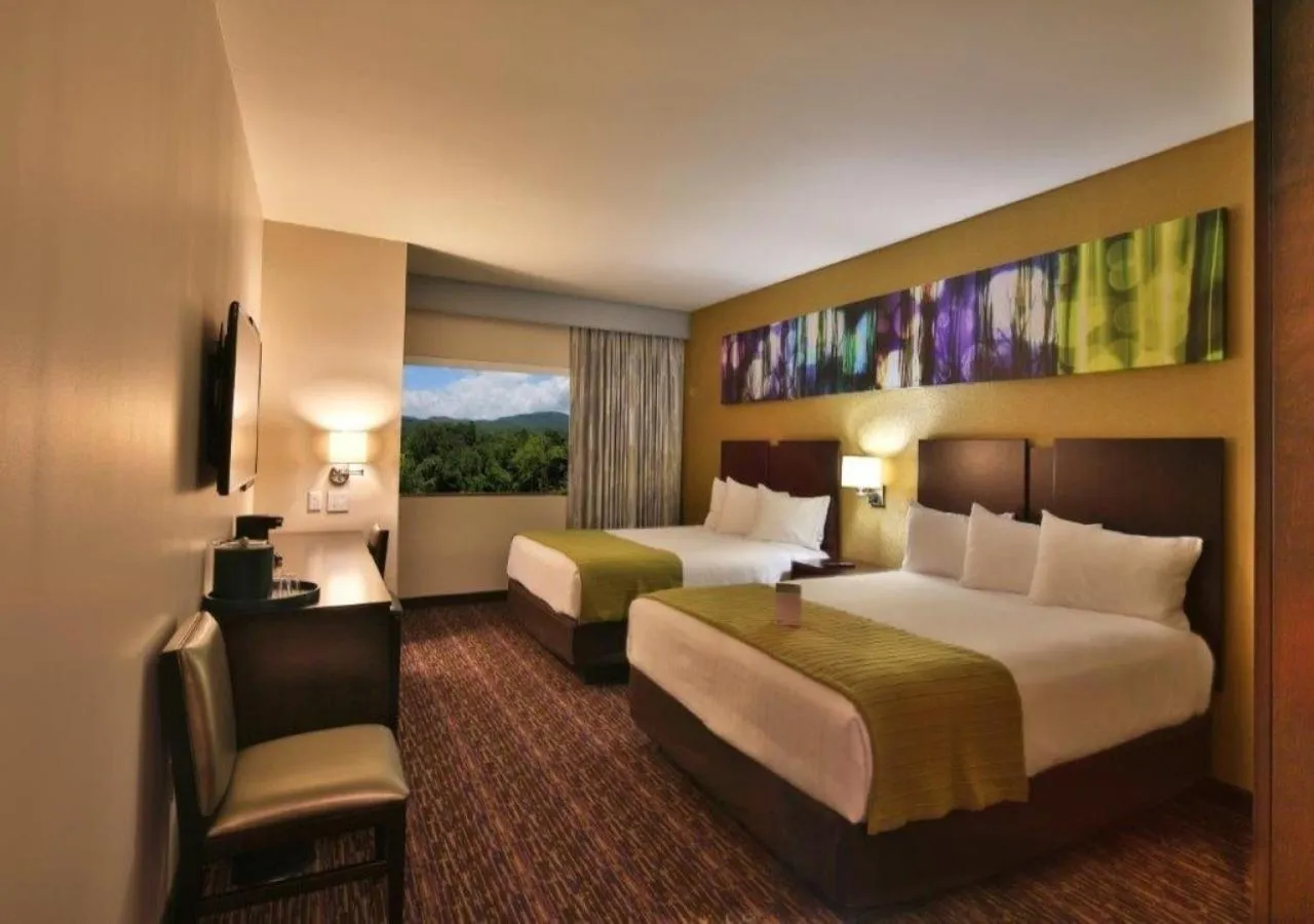 Bedroom, Bed in Harrah's Cherokee Valley River, A Caesars Destination